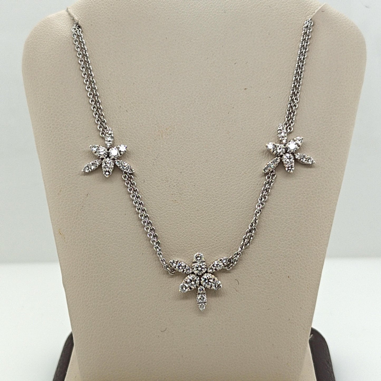 DIAMOND CLUSTER NECKLACE 3 STAR FLOWERS WHITE GOLD 1.55CT