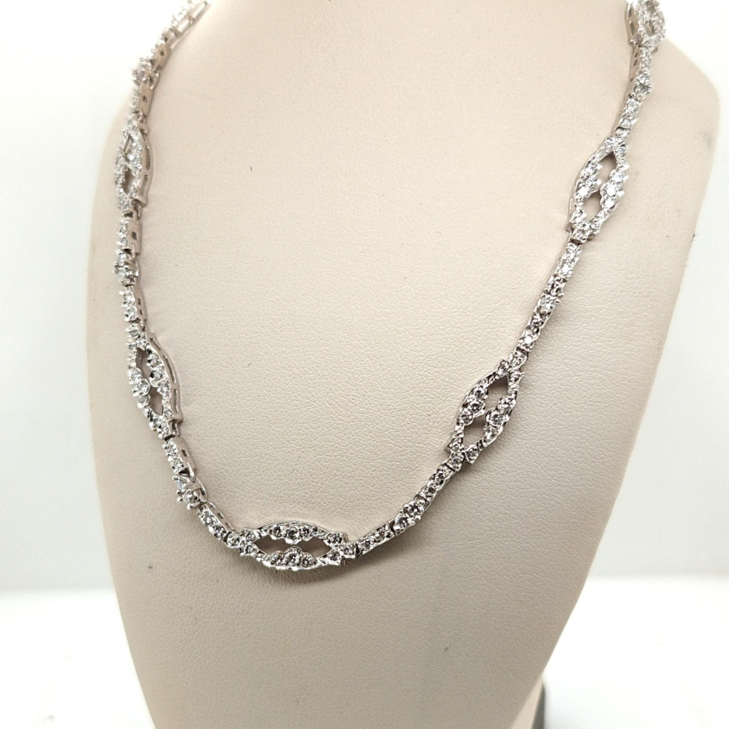 DIAMOND LINK NECKLACE WHITE GOLD 3.0CT