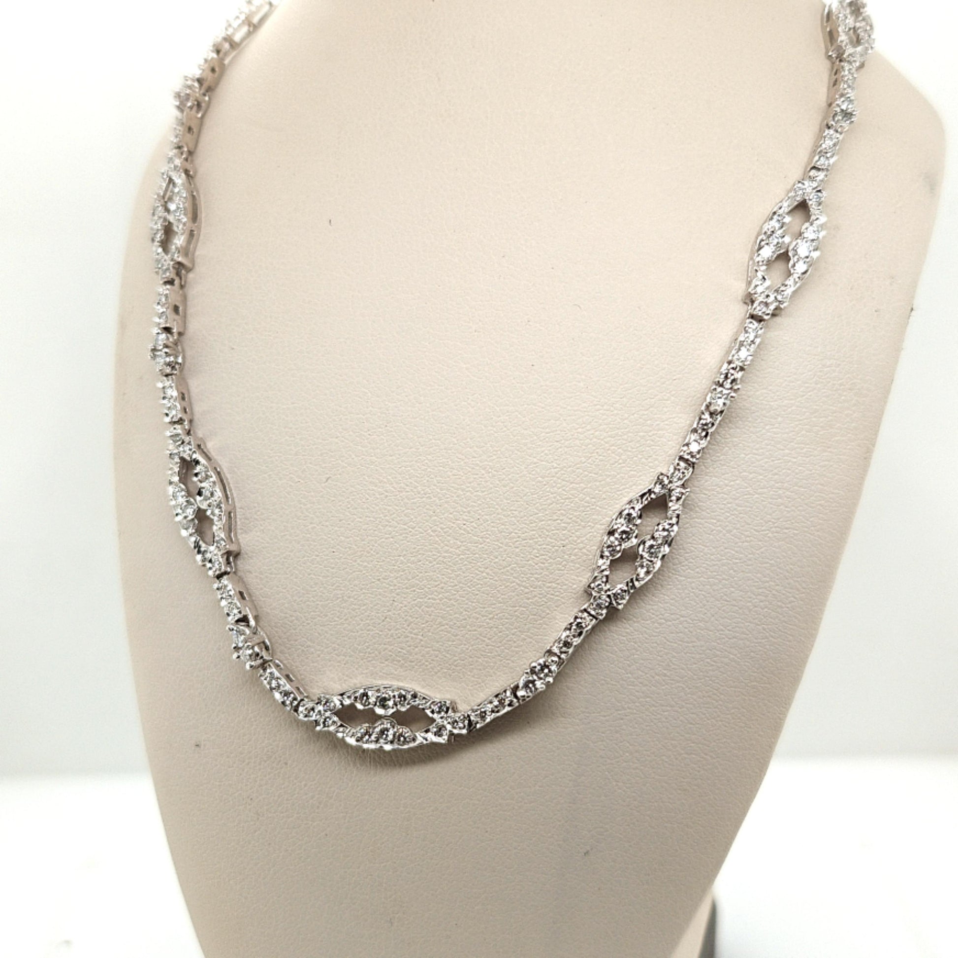 DIAMOND LINK NECKLACE WHITE GOLD 3.0CT