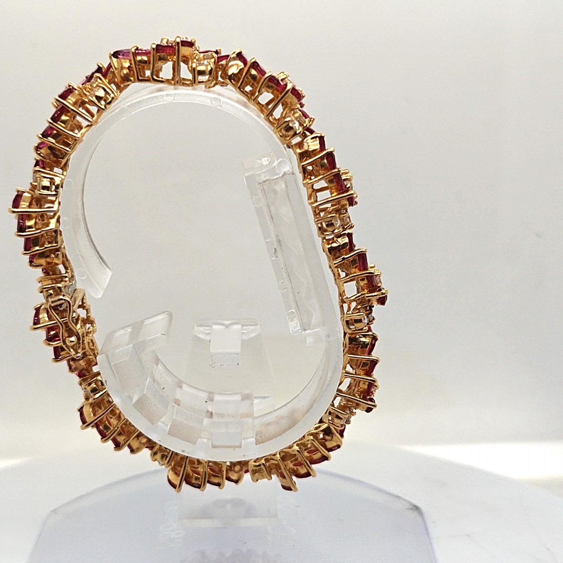 RUBY AND DIAMOND BRACELET YELLOW GOLD
