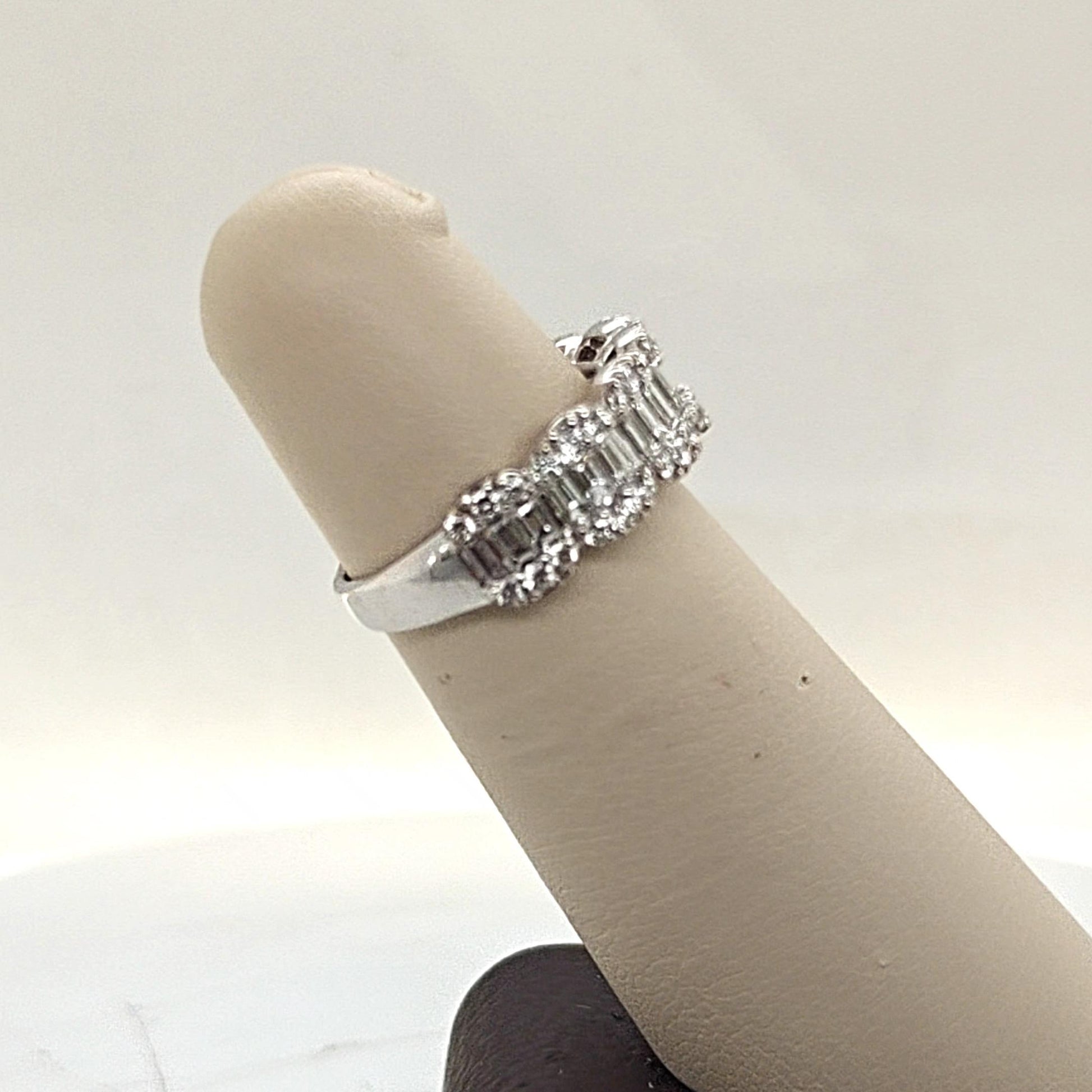 DIAMOND BAND HALF WAY BAGUETTE AND ROUND 1.5CTW WHITE GOLD