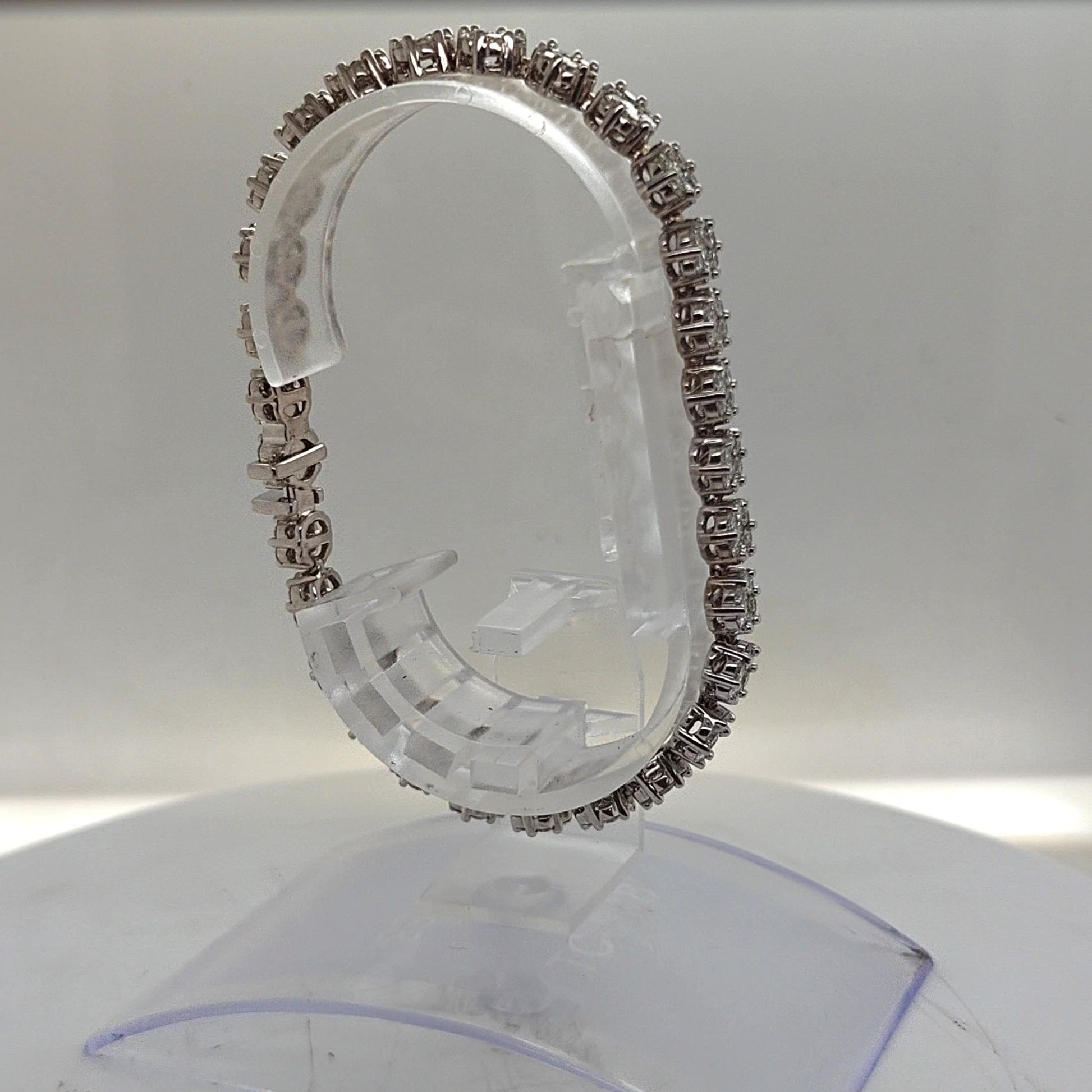 DIAMOND CLUSTER BRACELET WHITE GOLD 7.06CTW