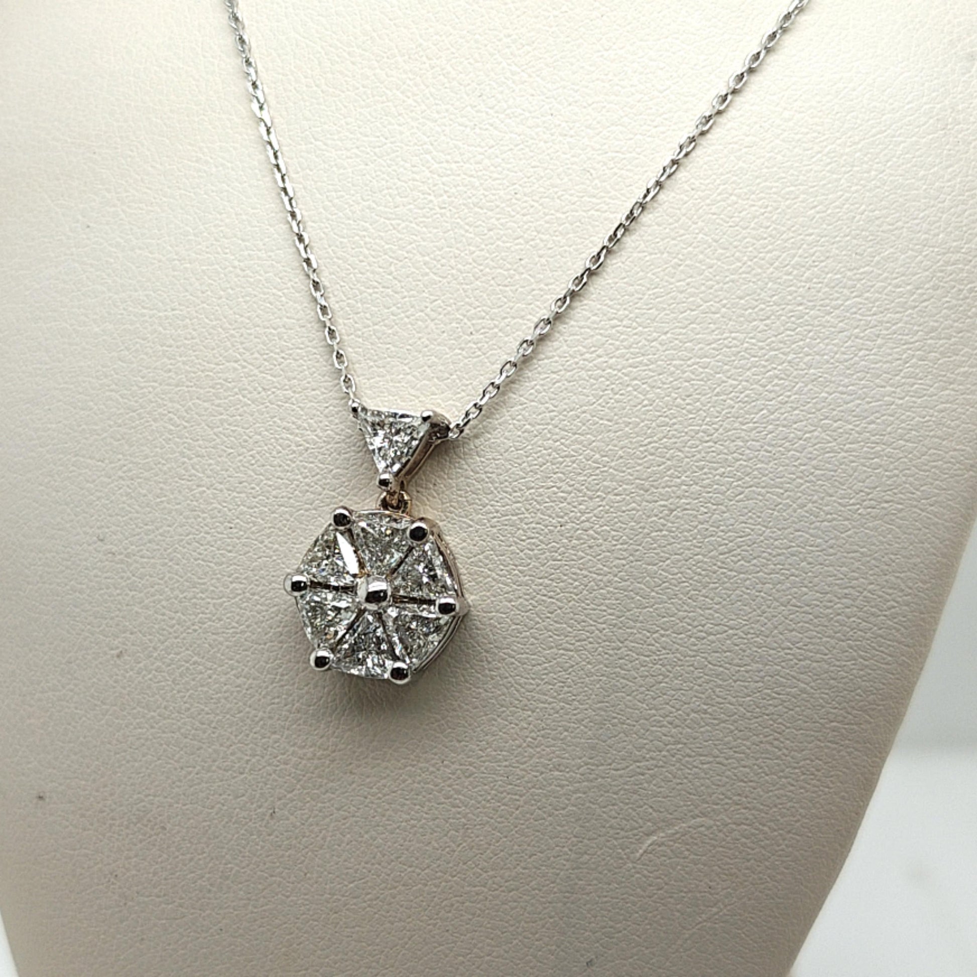 DIAMOND TRILLION CLUSTER PENDANT NECKLACE WHITE GOLD 1.77CT