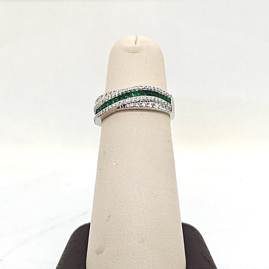 EMERALD AND DIAMOND RING BAND WHITE GOLD