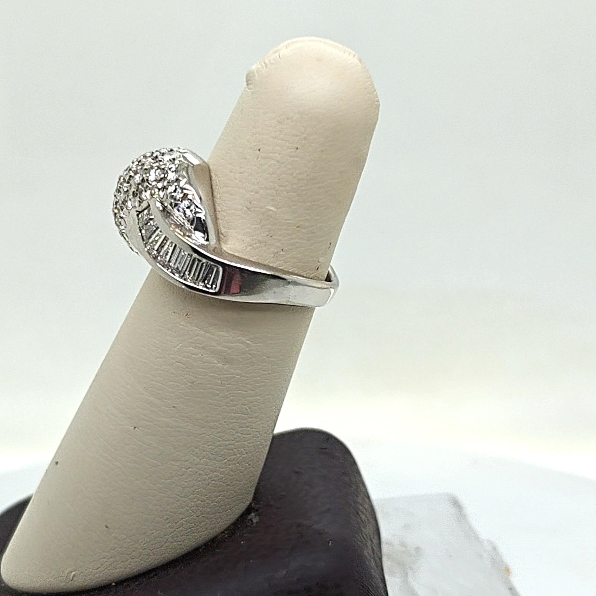 DIAMOND CLUSTER RING PAVE AND BAGUETTES 1.86CTW WHITE GOLD
