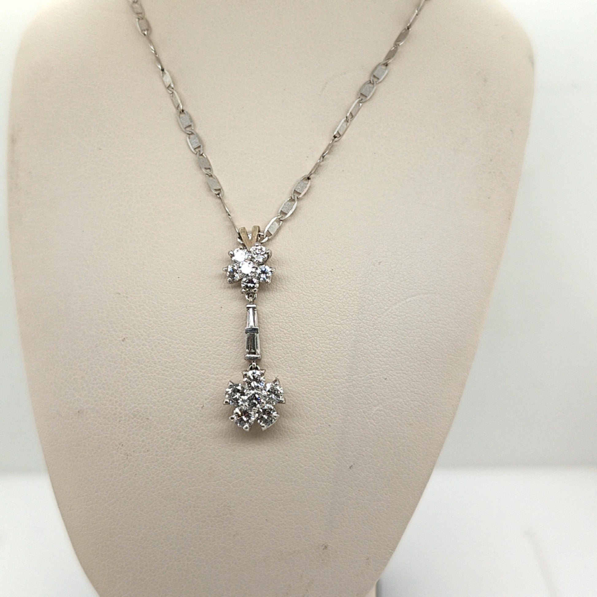 TWO DIAMOND CLUSTERS PENDANT NECKLACE WHITE GOLD
