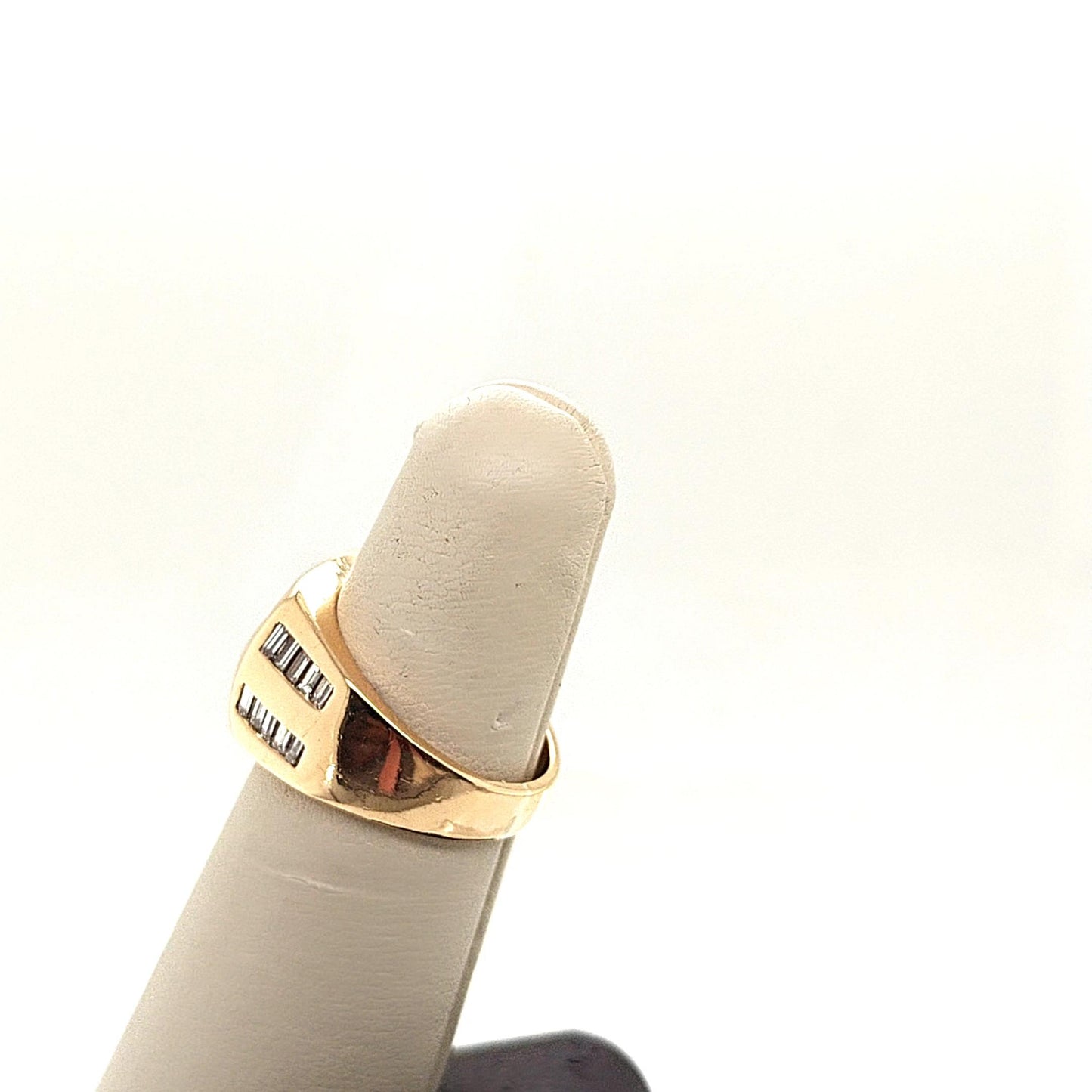 DIAMOND BAGUETTE RING CHANNEL SET 1.10CT YELLOW GOLD
