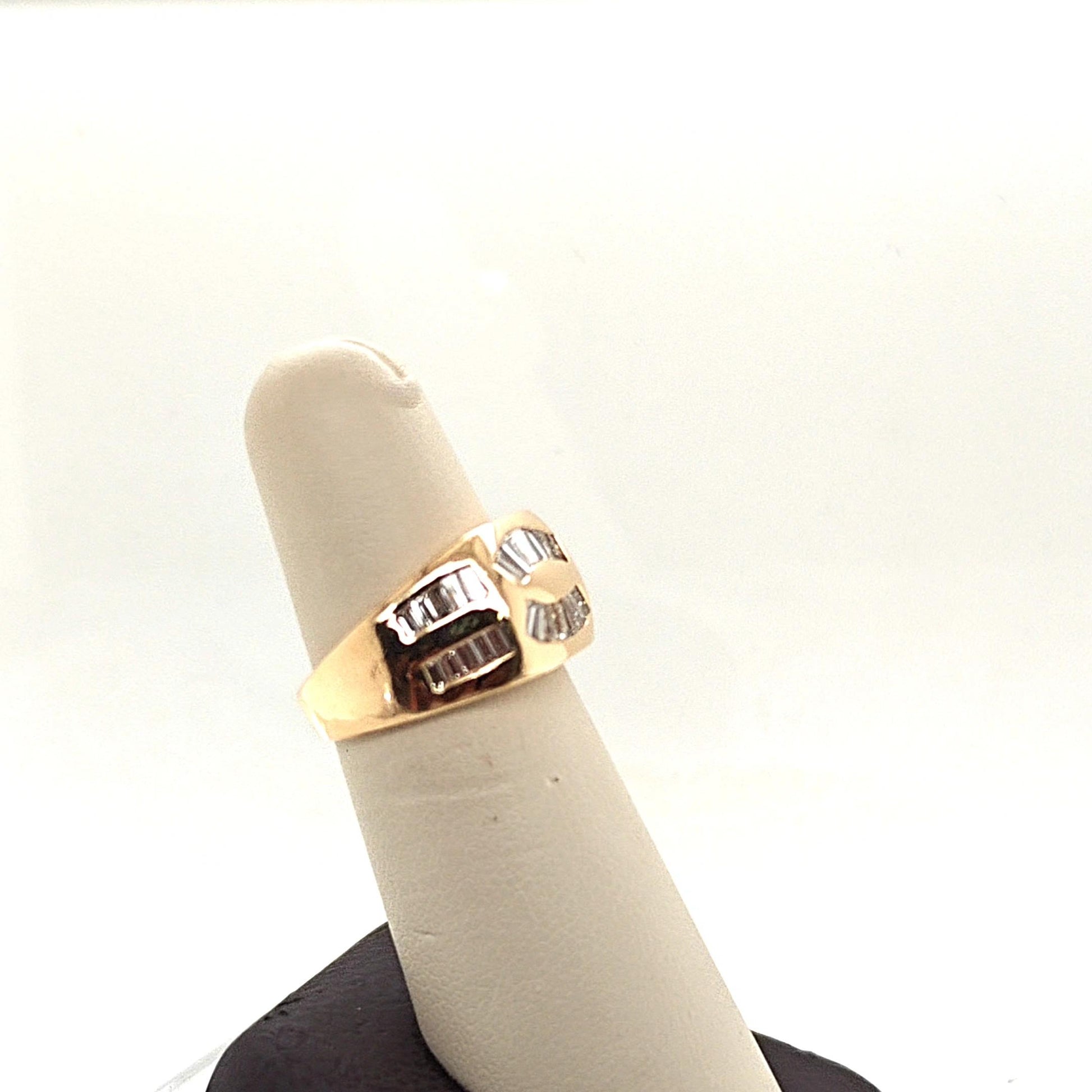 DIAMOND BAGUETTE RING CHANNEL SET 1.10CT YELLOW GOLD