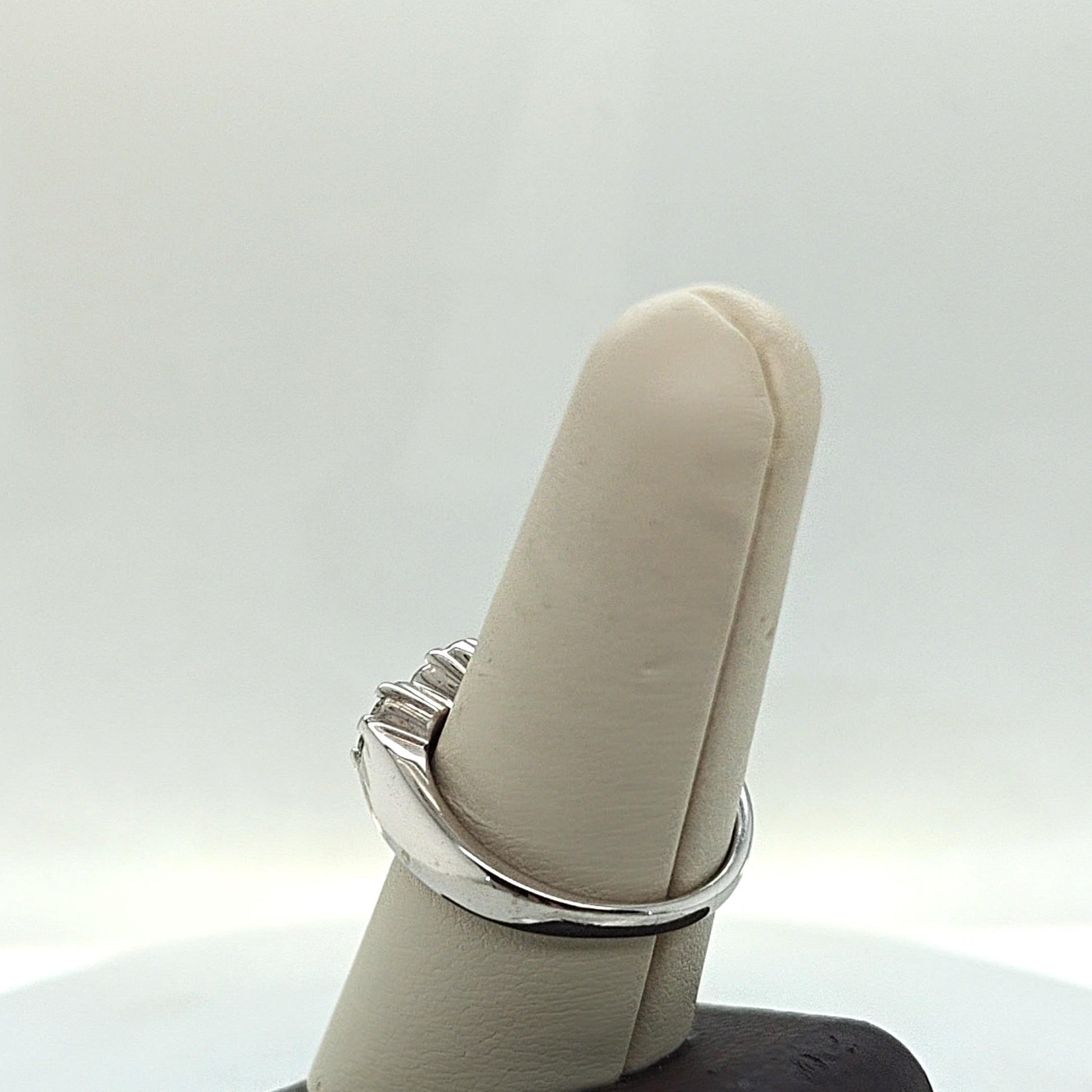3 CLUSTER DIAMOND RING 1.1CT WHITE GOLD