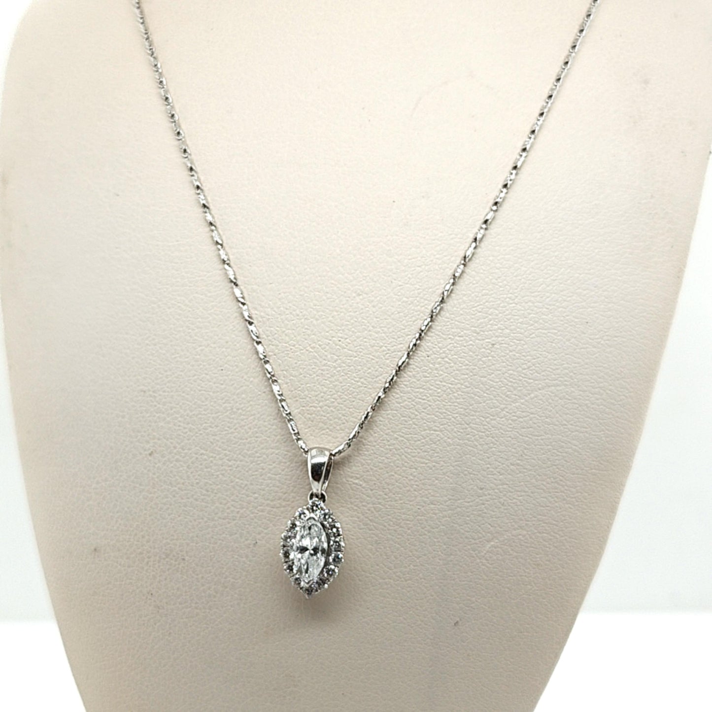 DIAMOND PENDANT NECKLACE MARQUISE WHITE GOLD