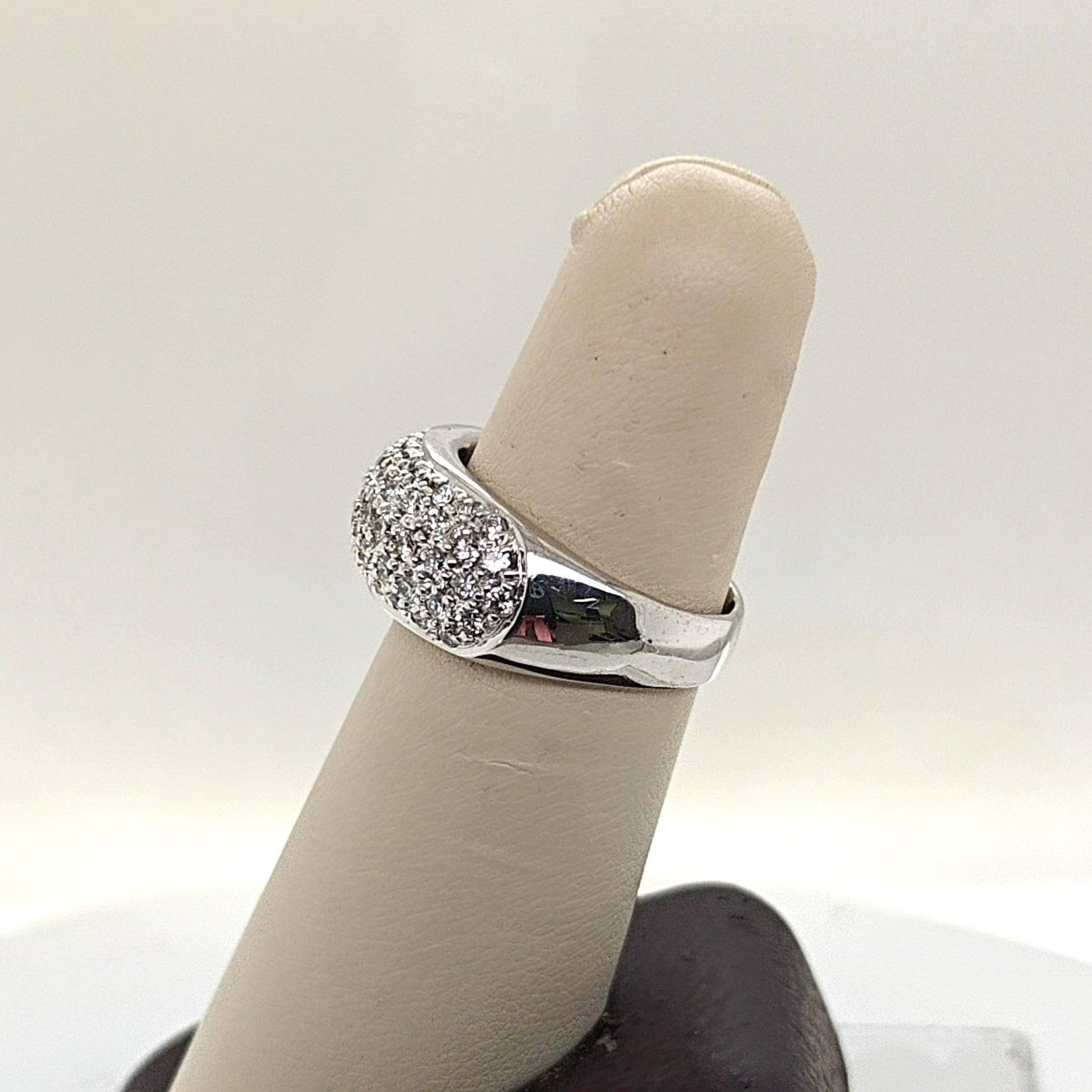 DIAMOND PAVE BAND RING 1.37CT WHITE GOLD