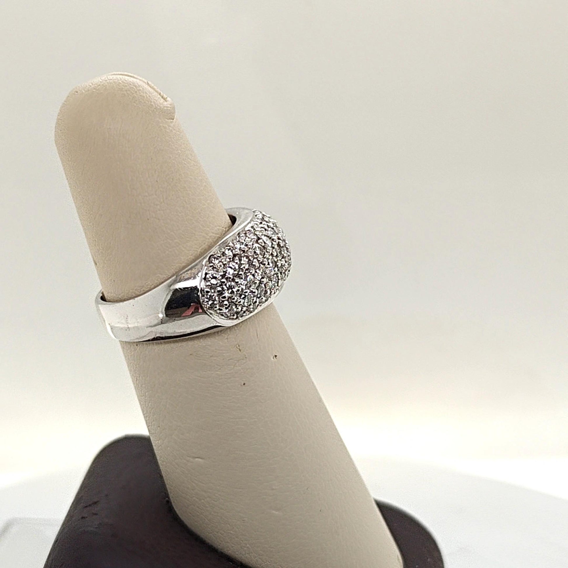 DIAMOND PAVE BAND RING 1.37CT WHITE GOLD