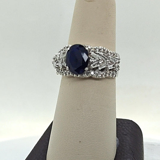 SAPPHIRE AND DIAMOND RING WHITE GOLD