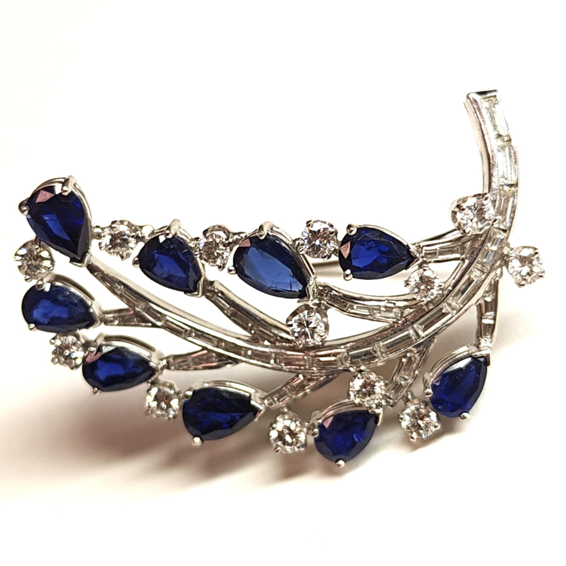 SAPPHIRE AND DIAMOND BROOCH PIN PLATINUM