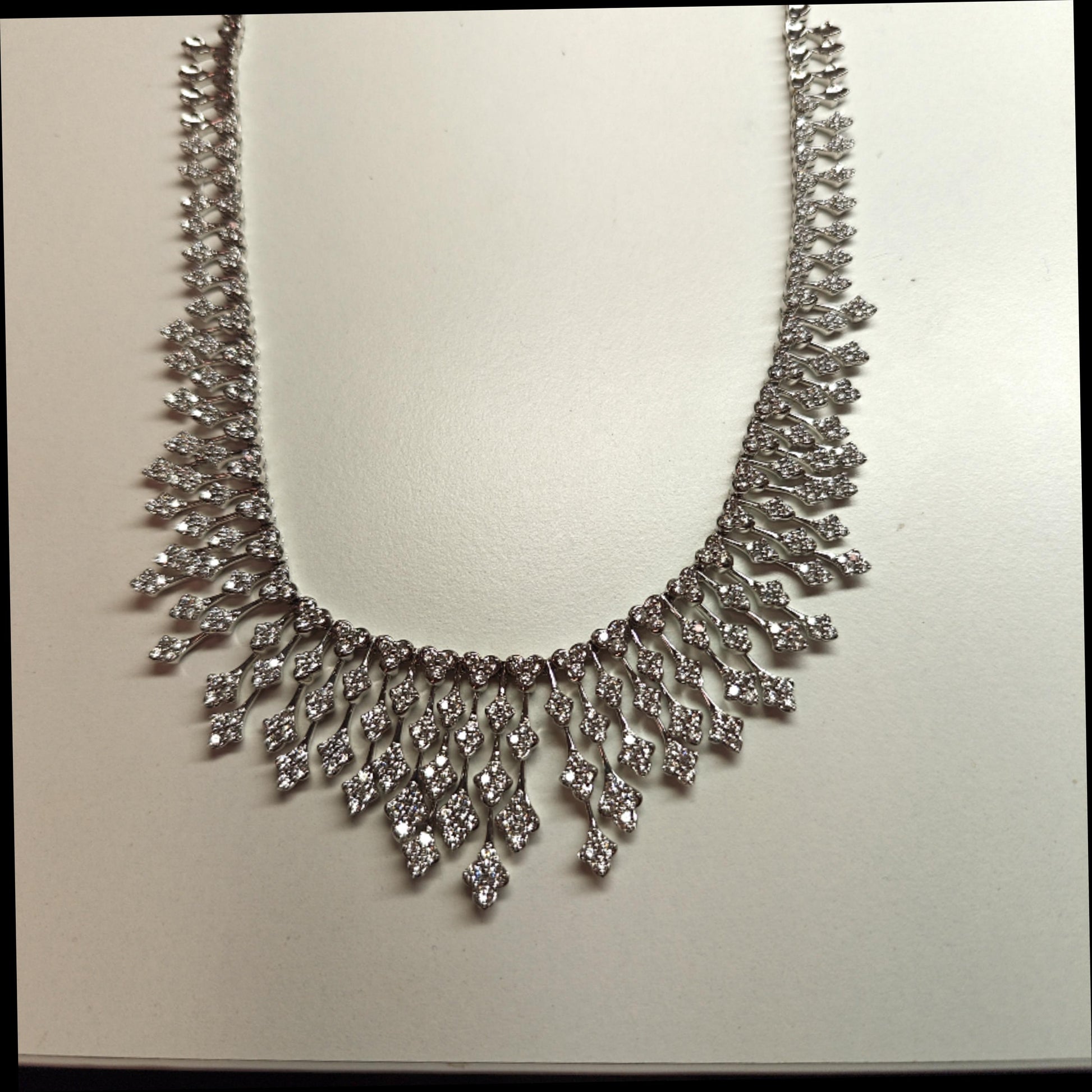 DIAMOND NECKLACE DRIP 18K WHITE GOLD