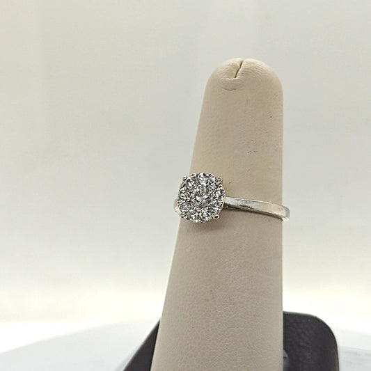 DIAMOND CLUSTER RING 0.75CT WHITE GOLD