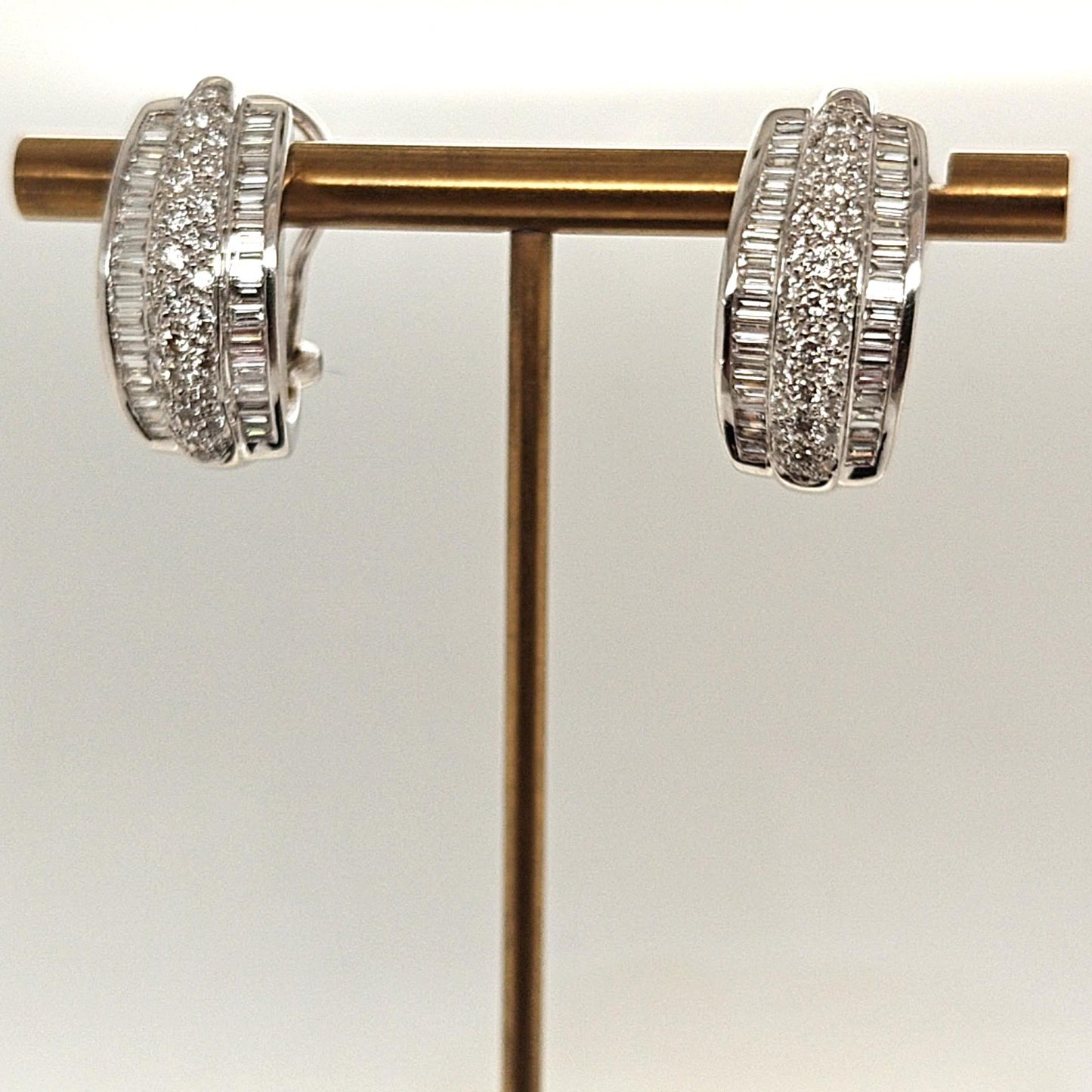 DIAMOND EARRINGS BAGUETTE AND ROUND 3.5CT WHITE GOLD