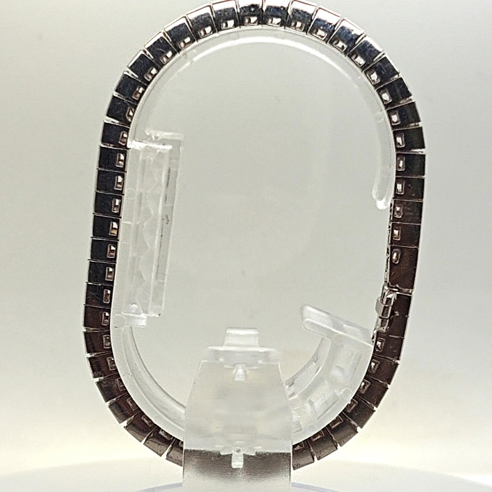 DIAMOND BRACELET ASSCHER CUT 13.26CT WHITE GOLD