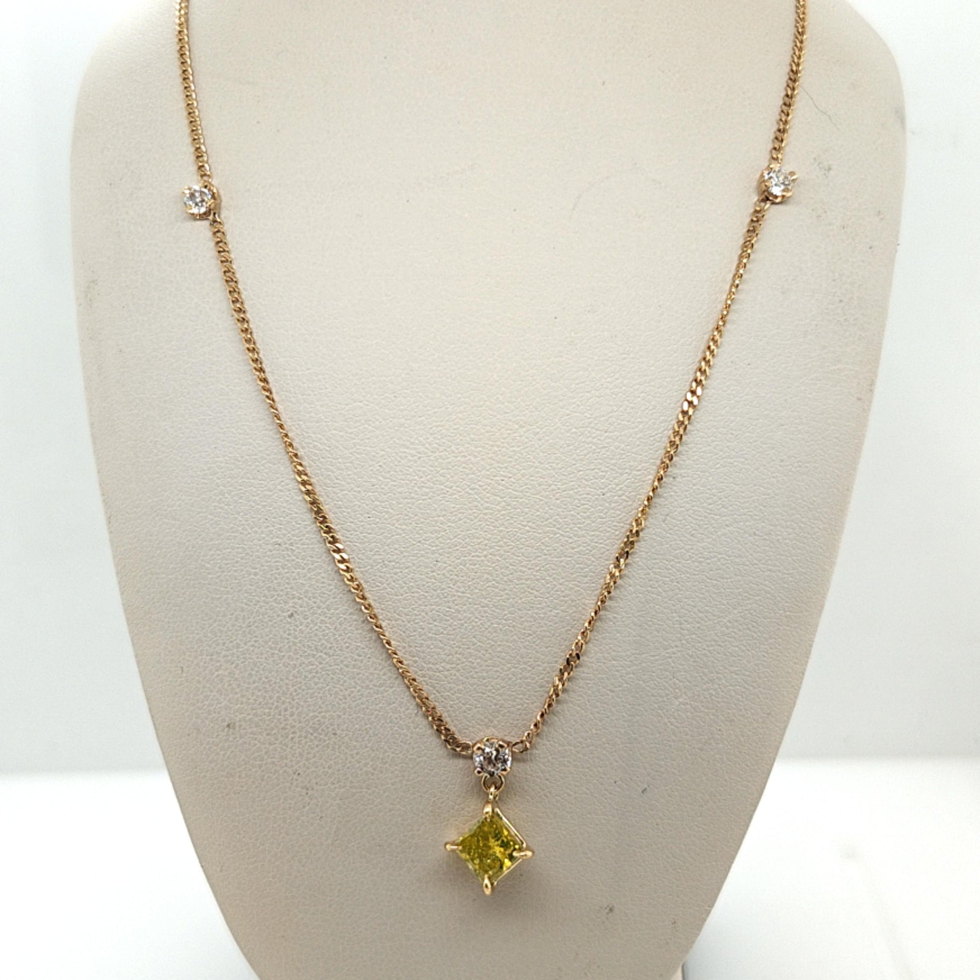 DIAMOND PENDANT NECKLACE FANCY YELLOW 0.71CT YELLOW GOLD