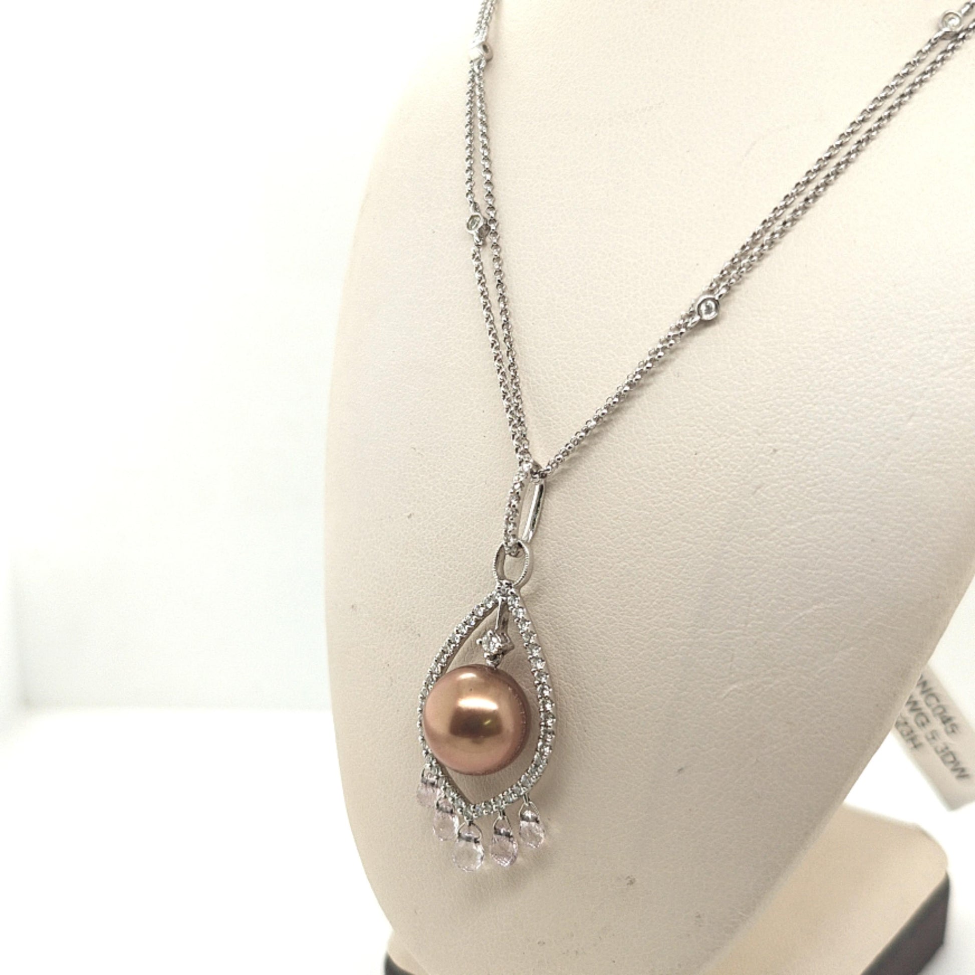 BLACK PEARL AND BRIOLETTE DIAMOND PENDANT NECKLACE WHITE GOLD