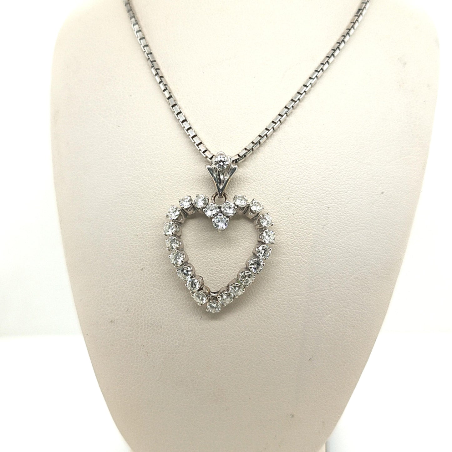DIAMOND HEART PENDANT NECKLACE 3.0CT WHITE GOLD
