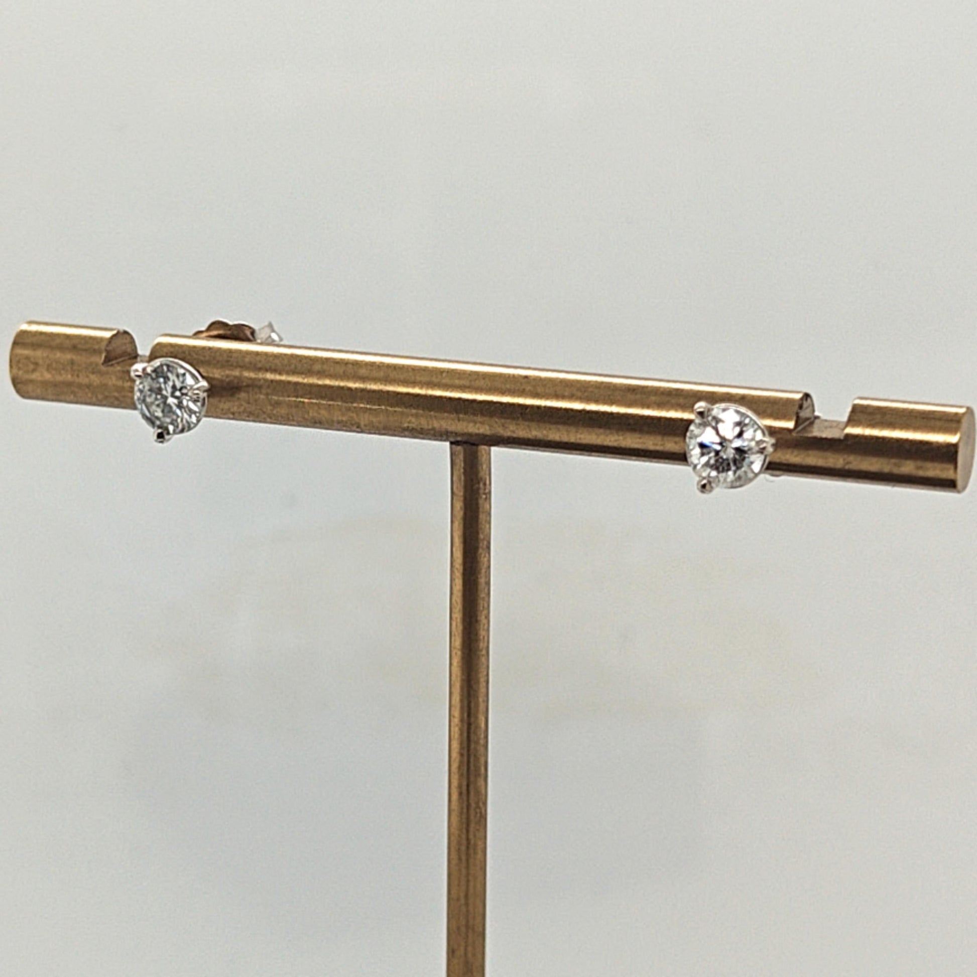 DIAMOND STUD EARRINGS 0.74CT WHITE GOLD