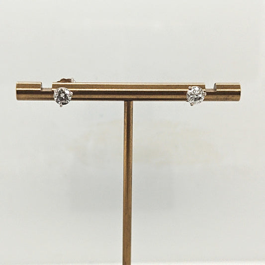 DIAMOND STUD EARRINGS 0.74CT WHITE GOLD