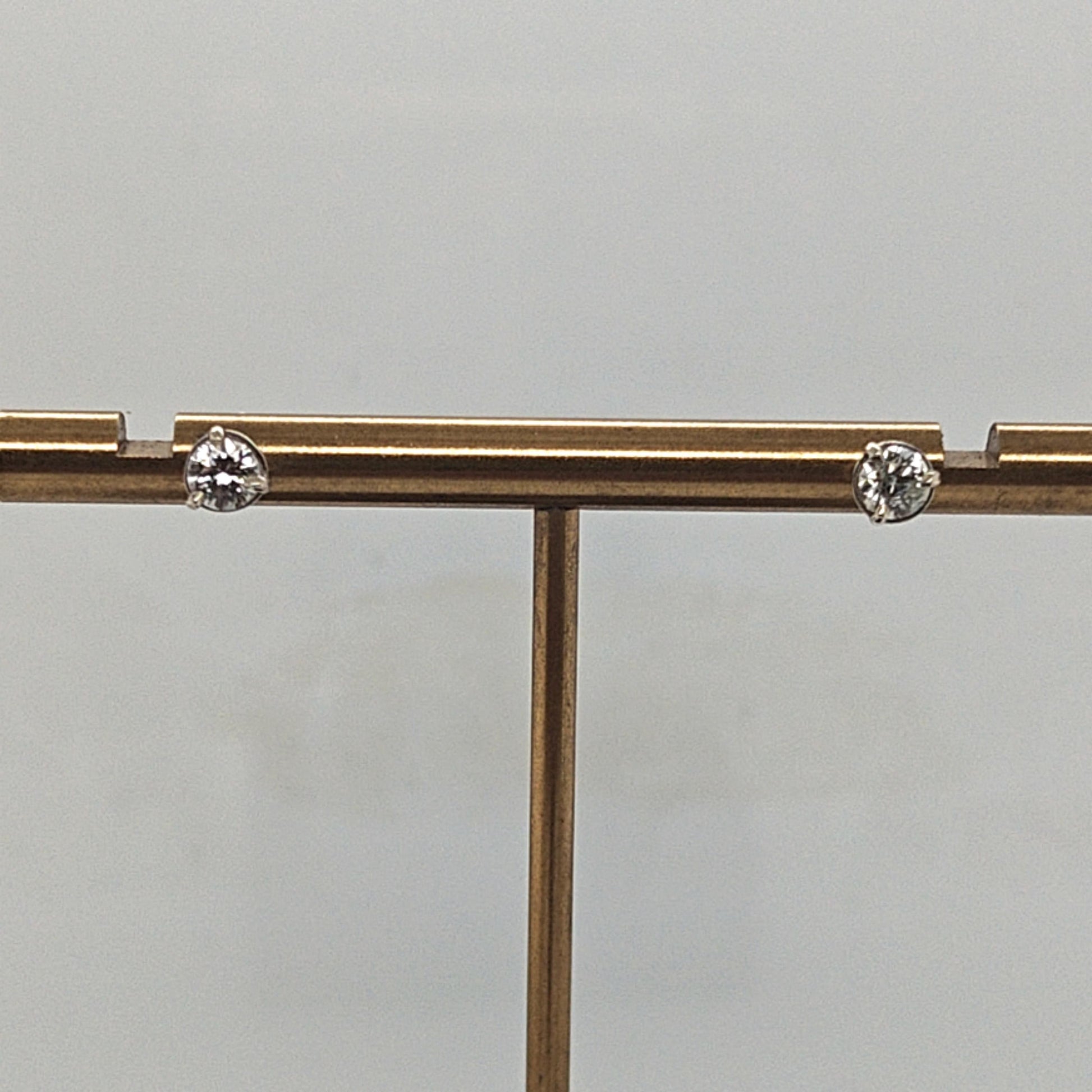 DIAMOND STUD EARRINGS 0.43CT WHITE GOLD