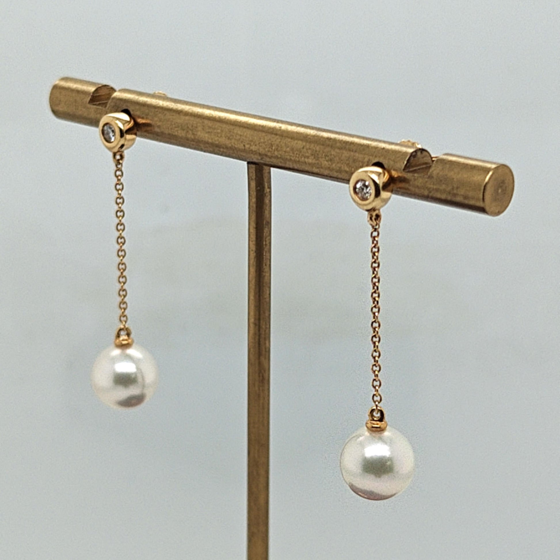 DIAMOND AND PEARL DANGLE EARRINGS YELLOW GOLD