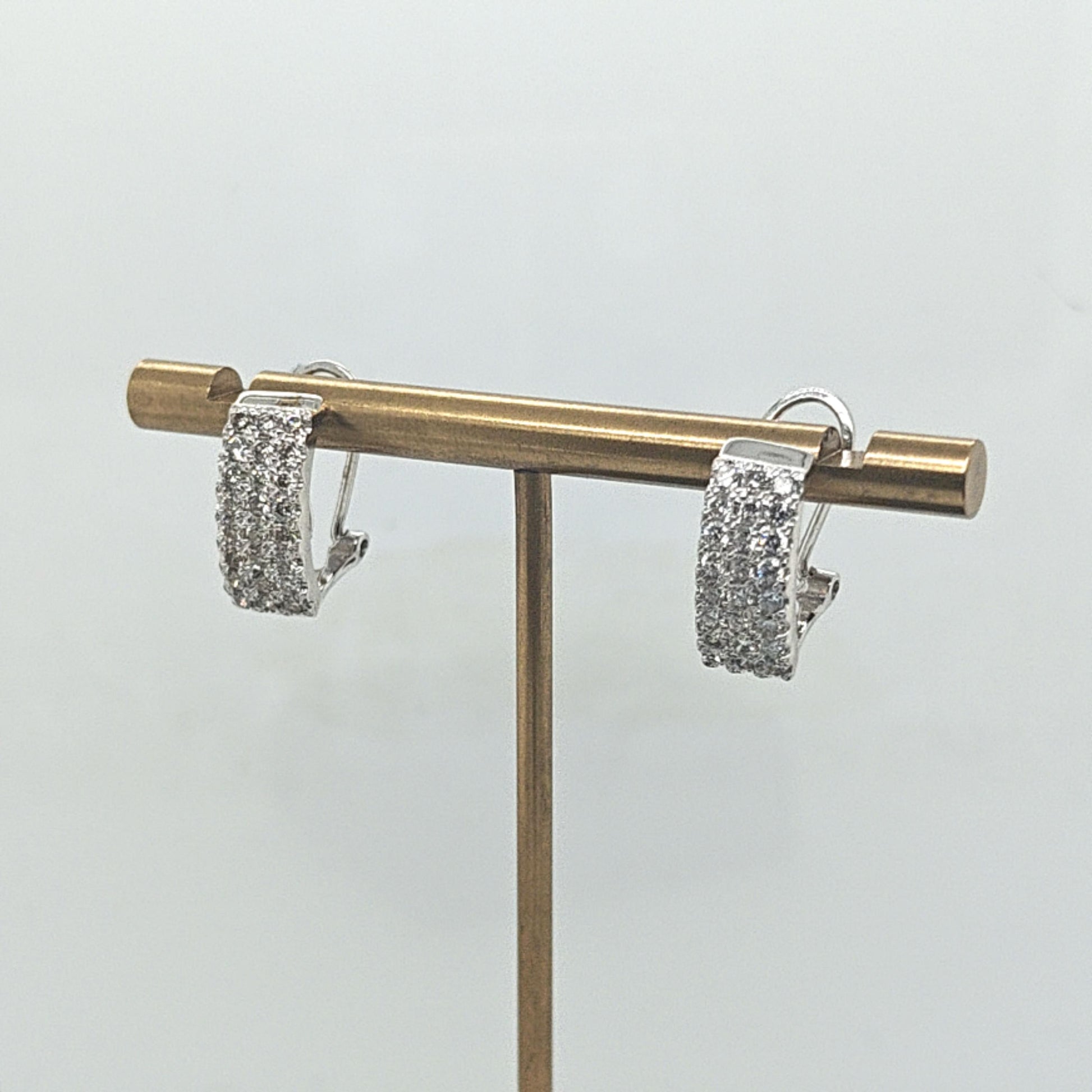 DIAMOND PAVE HUGGIE EARRINGS 1.52CT WHITE GOLD