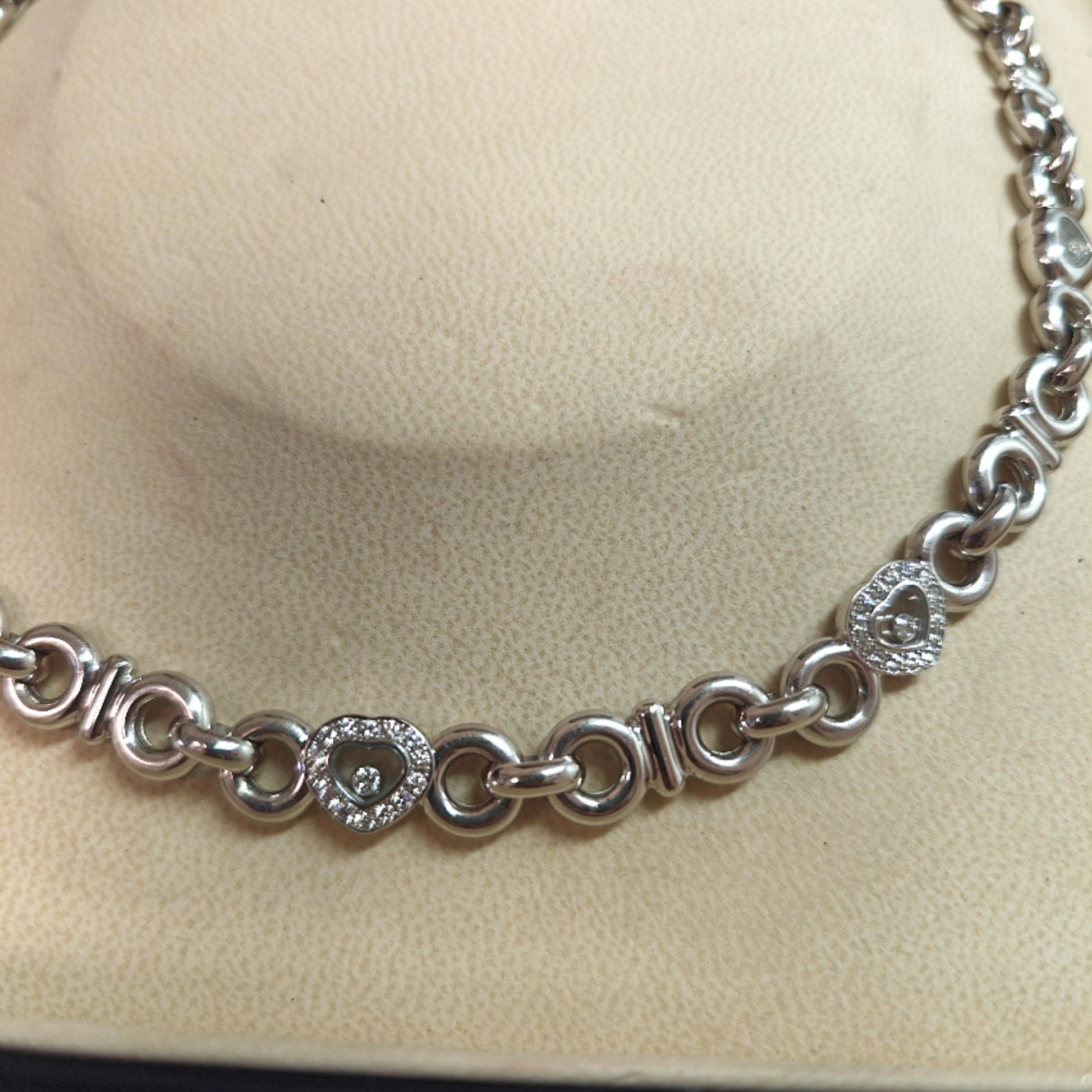 CHOPARD HAPPY DIAMONDS NECKLACE WHITE GOLD