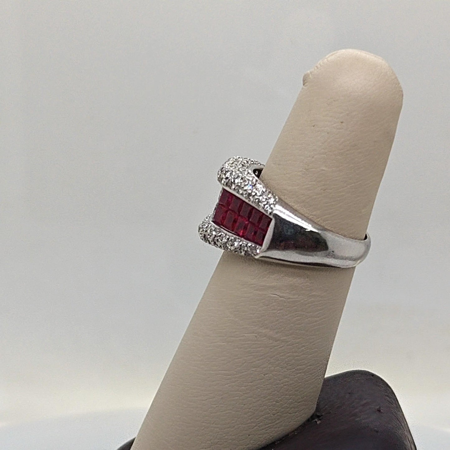 DIAMOND AND RUBY INVISIBLE SET 2.02CT RING WHITE GOLD
