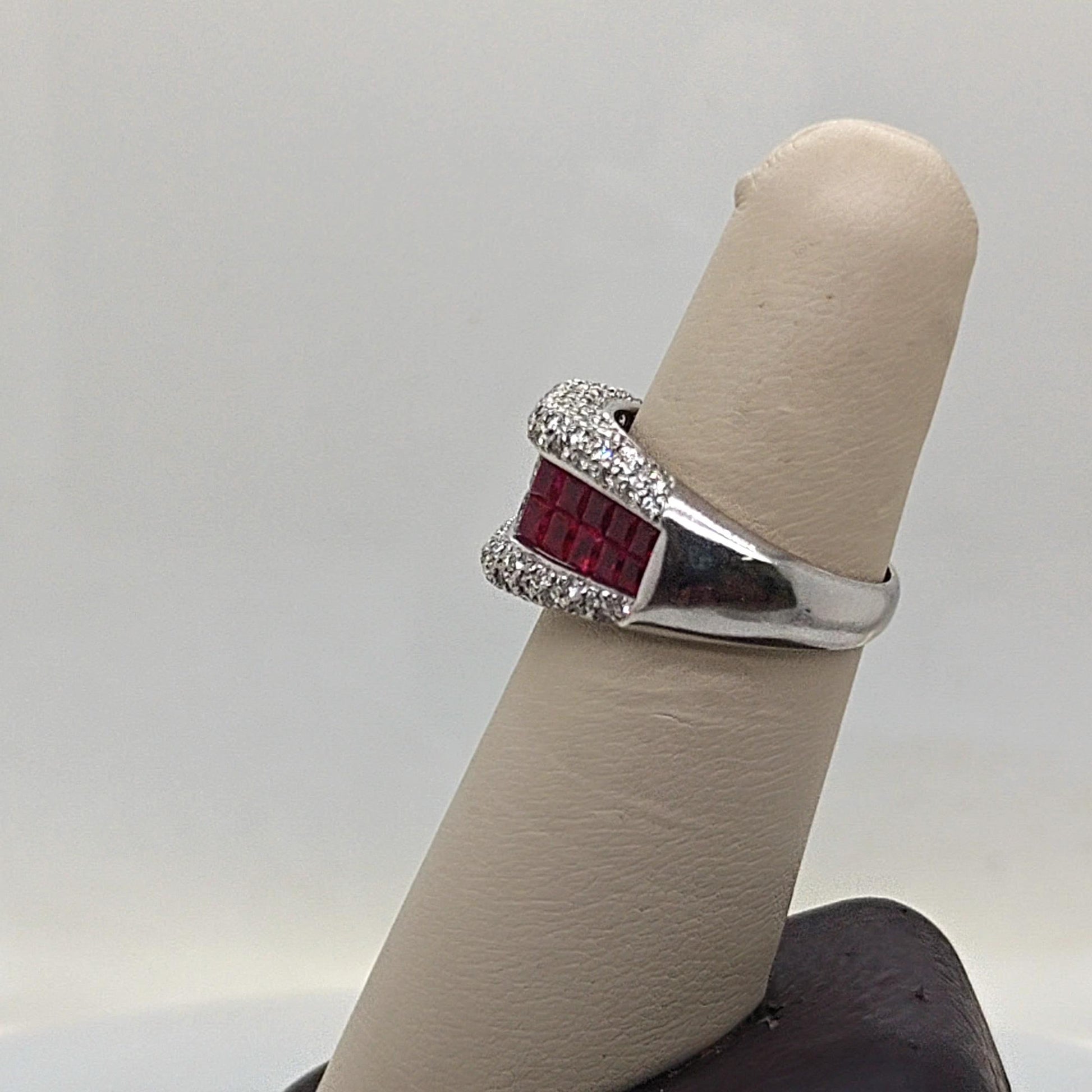 DIAMOND AND RUBY INVISIBLE SET 2.02CT RING WHITE GOLD