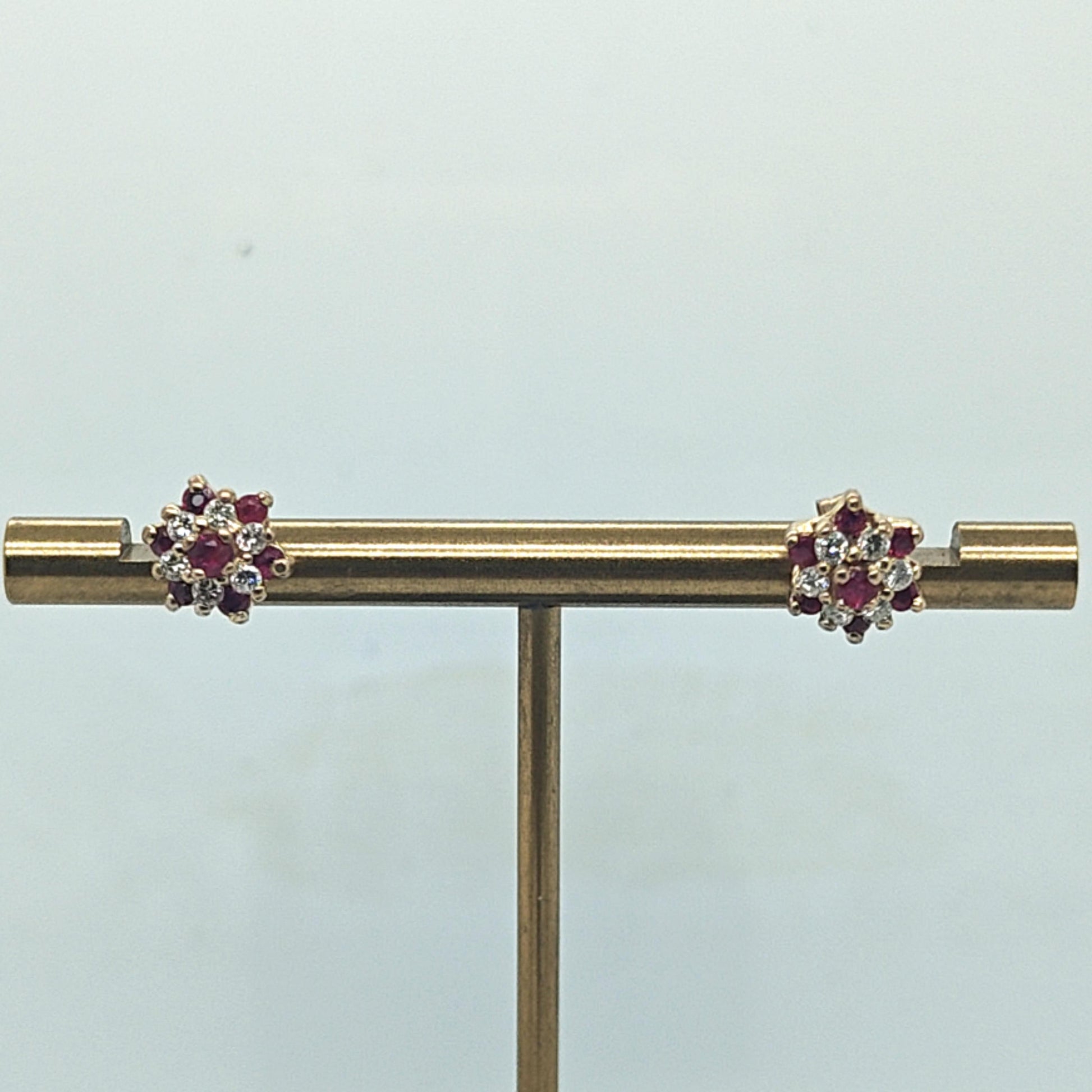 DIAMOND AND RUBY CLUSTER EARRINGS YELLOW GOLD