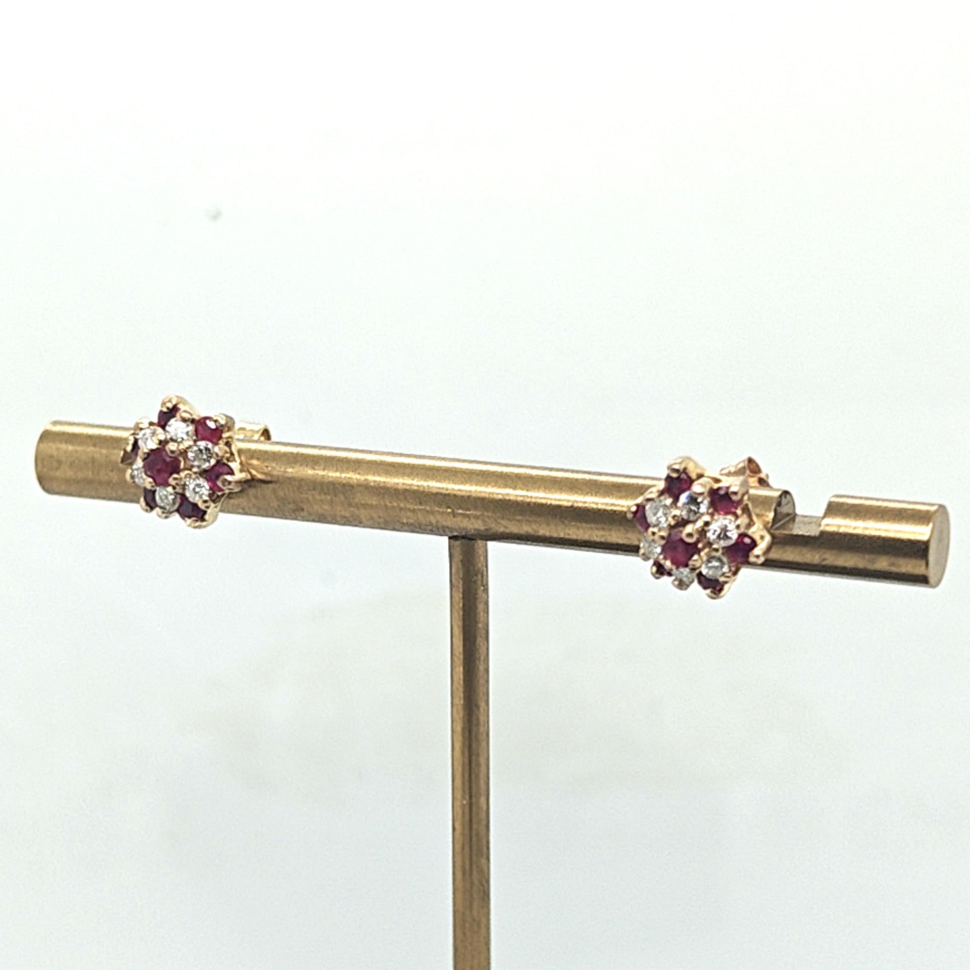DIAMOND AND RUBY CLUSTER EARRINGS YELLOW GOLD