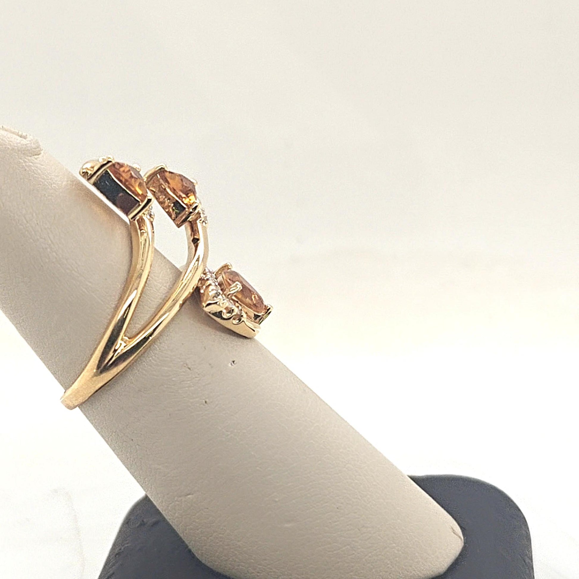 DIAMOND AND CITRINE RING YELLOW GOLD