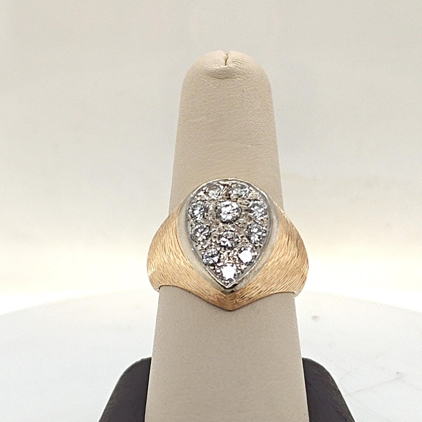 DIAMOND CLUSTER RING 1.35CTW YELLOW GOLD