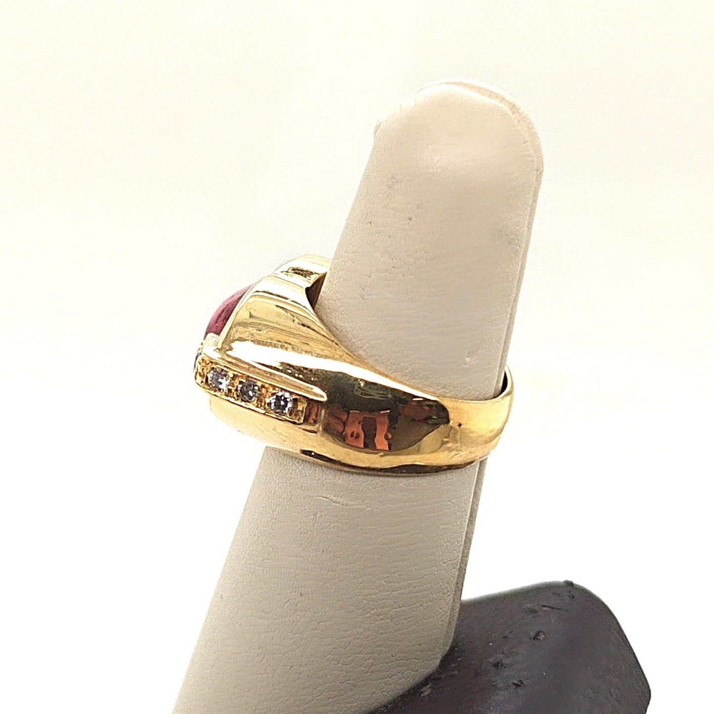 PINK CABOCHON AND DIAMOND RING YELLOW GOLD
