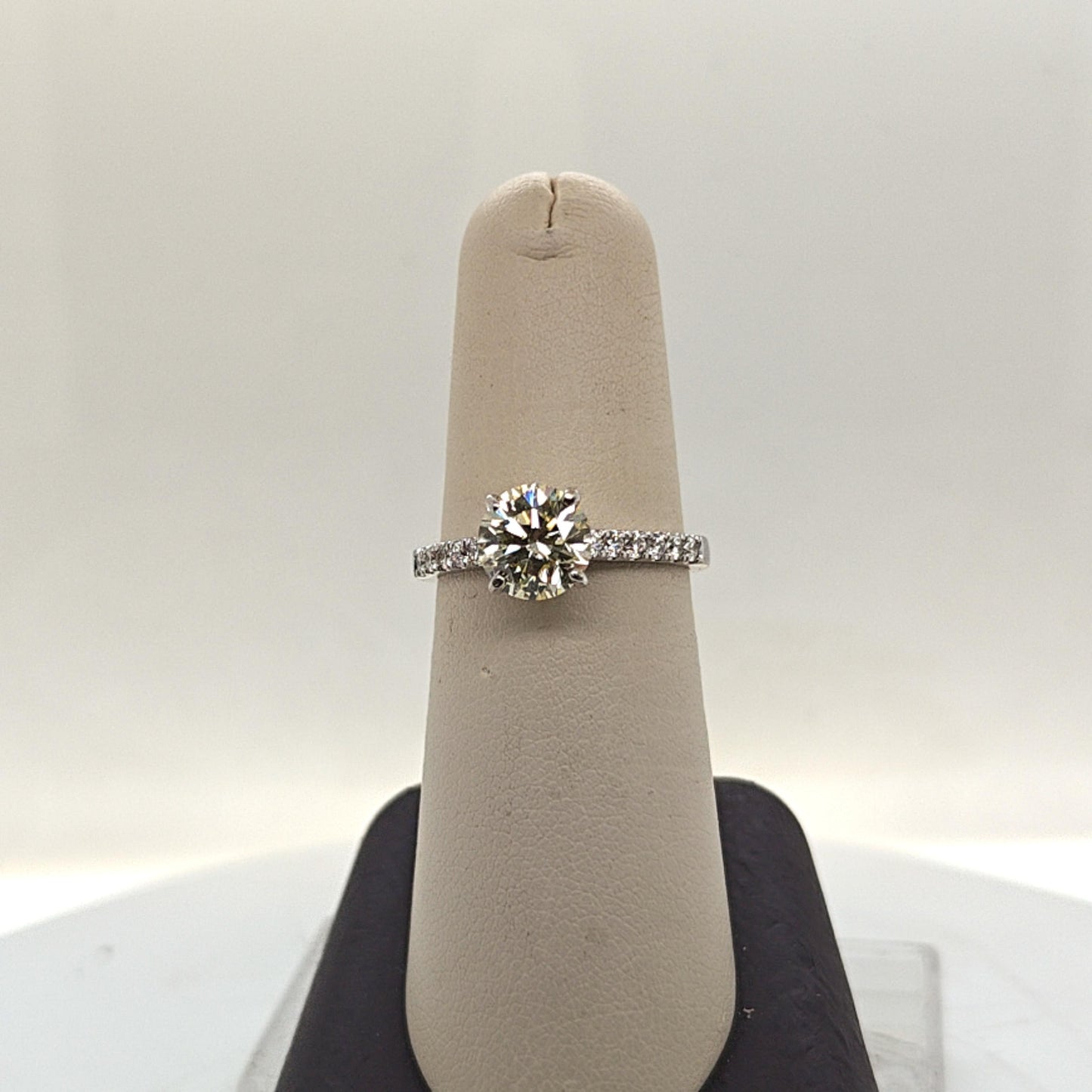 DIAMOND ENGAGEMENT RING 1.60CT ROUND WHITE GOLD