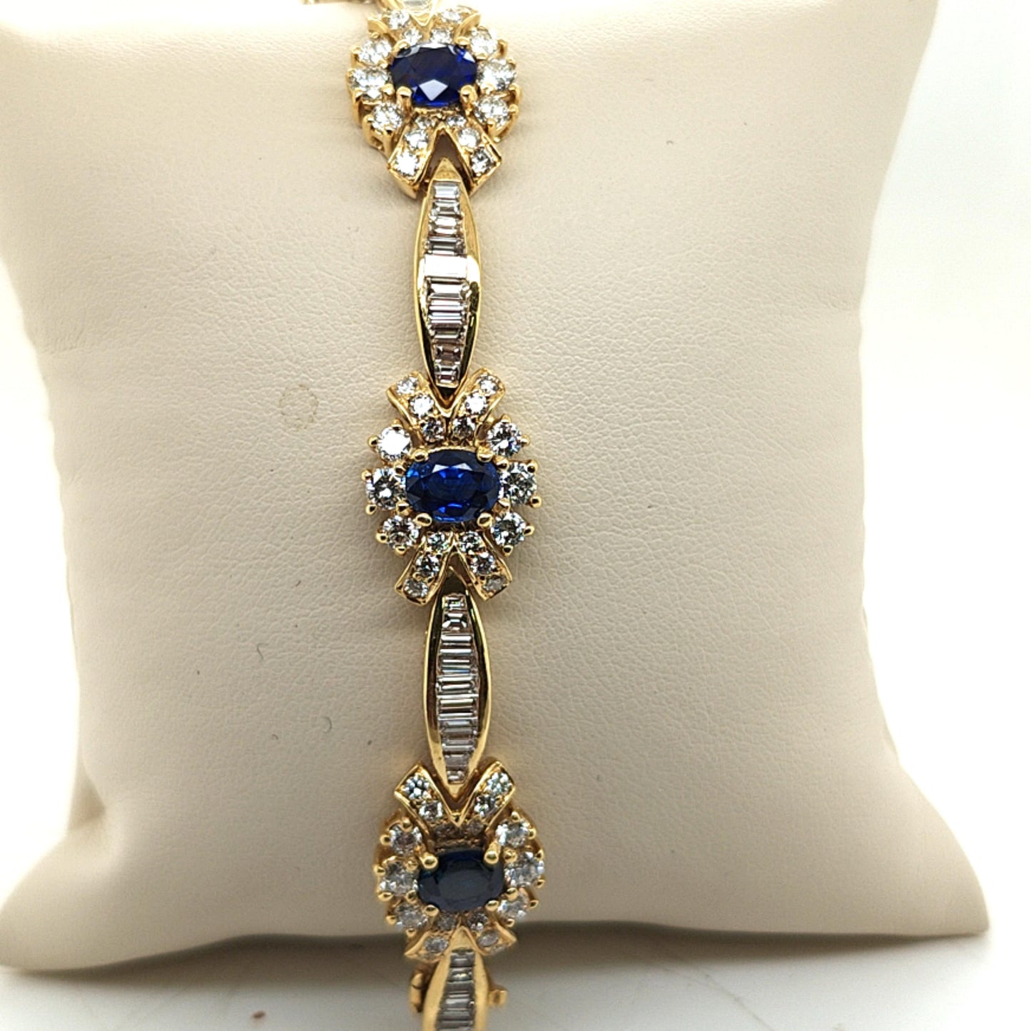 DIAMOND AND SAPPHIRE BRACELET YELLOW GOLD