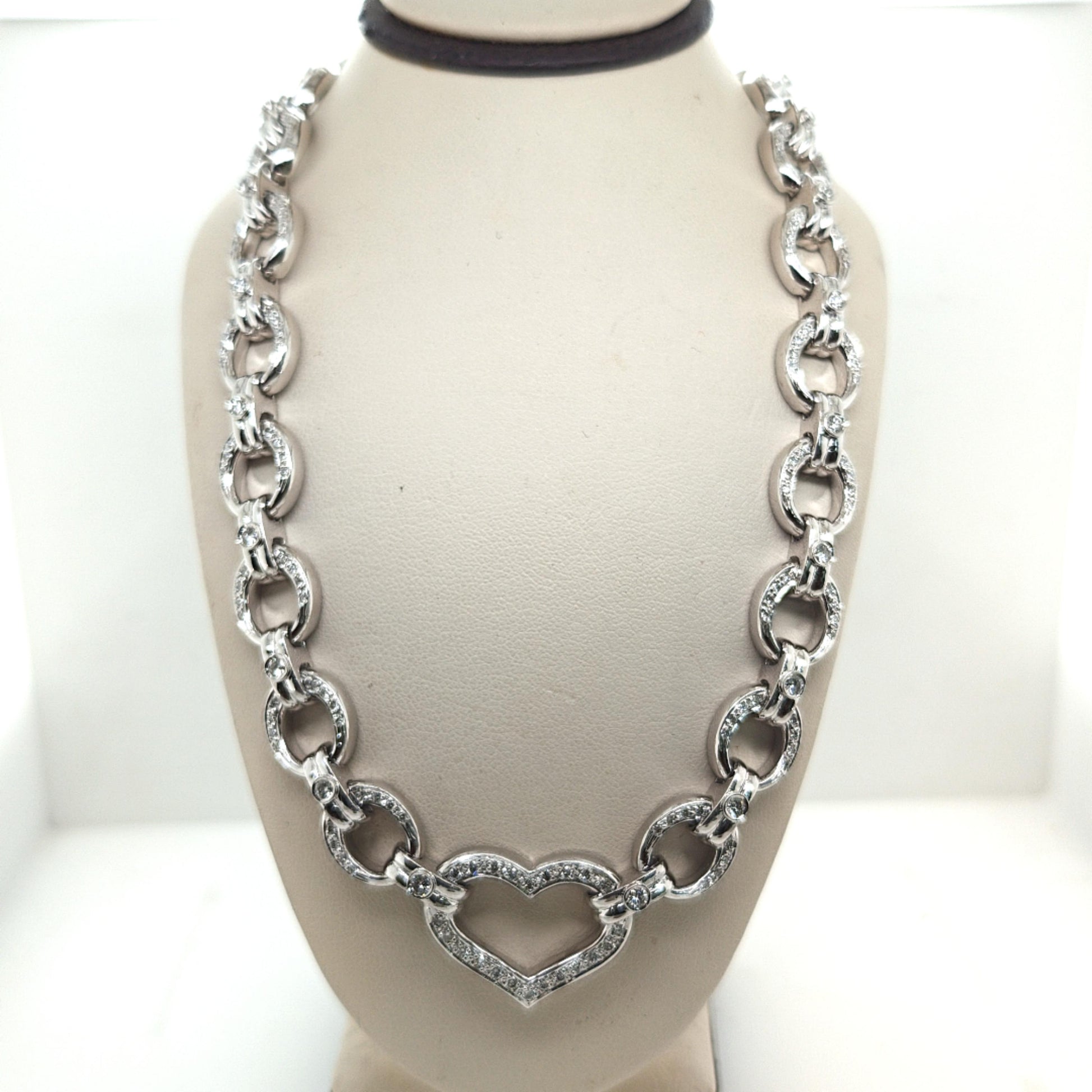 DIAMOND LINK NECKLACE 5CT HEART DESIGN WHITE GOLD