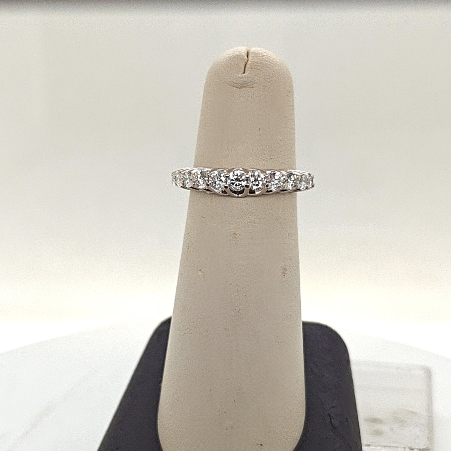 DIAMOND BAND RING 11 STONES 0.77CT WHITE GOLD