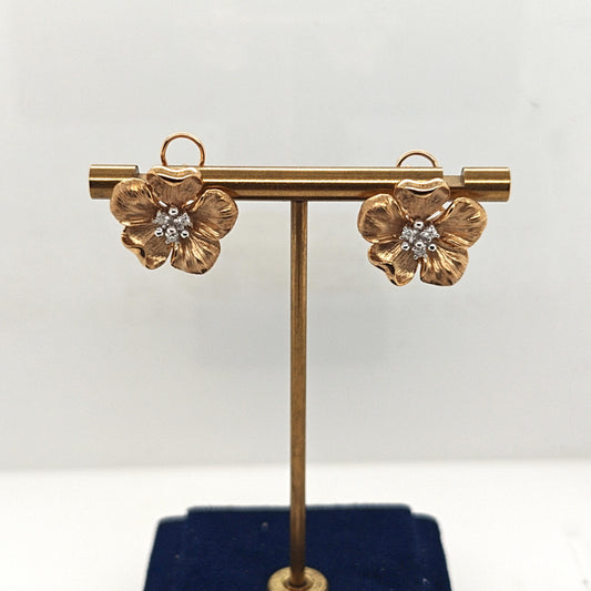 FLOWER EARRINGS WITH DIAMONDS YELLOW GOLD