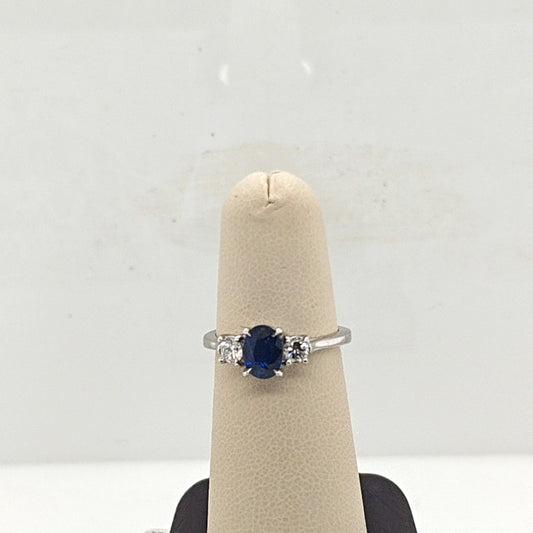 SAPPHIRE AND DIAMOND RING PLATINUM