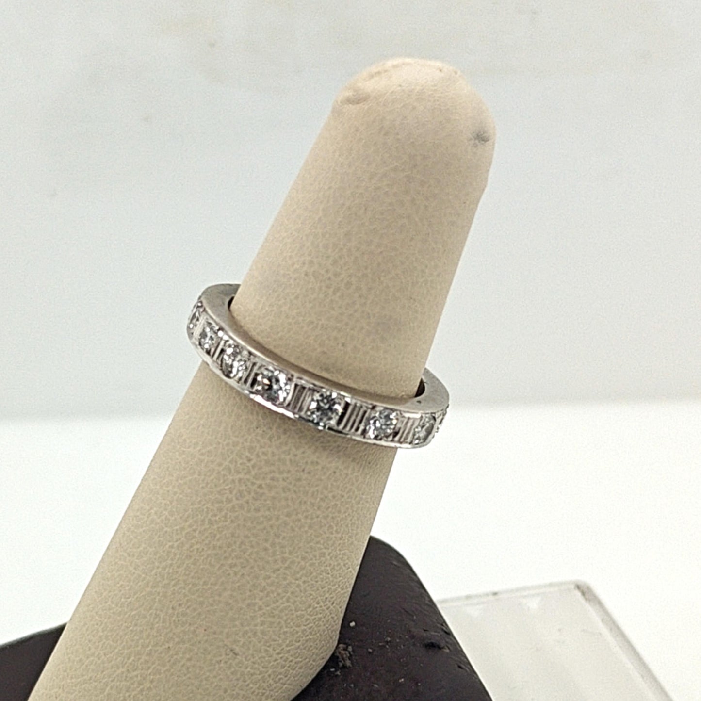DIAMOND BAR-SET ETERNITY BAND 1.2CTW WHITE GOLD