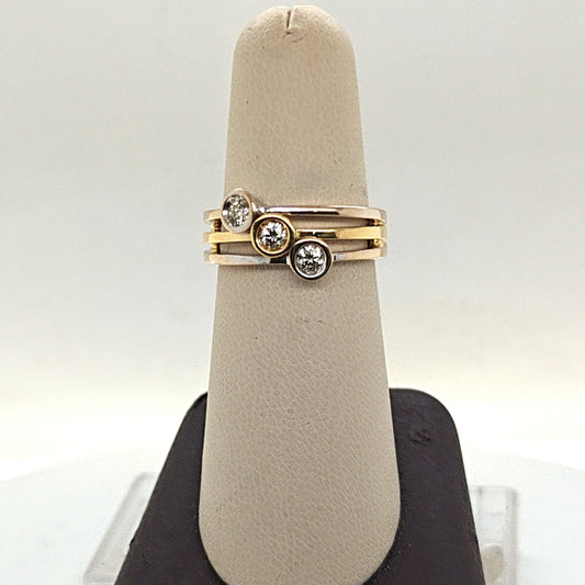THREE DIAMOND RING 0.45CTW TWO TONE GOLD