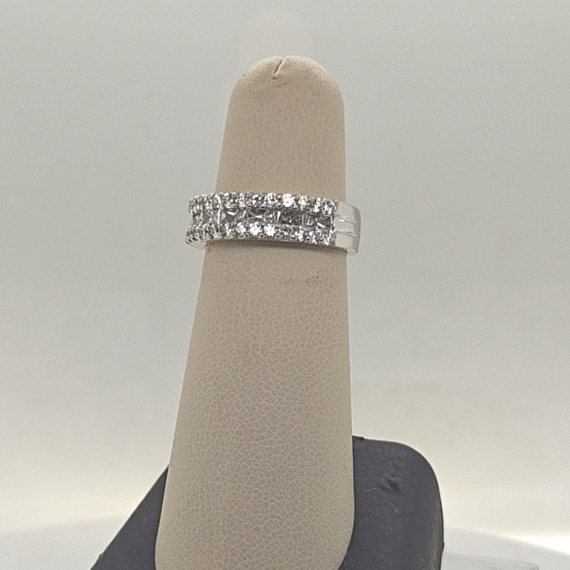 DIAMOND HALF ETERNITY BAND RING ROUND AND PRINCESS 1.62CTW WHITE GOLD