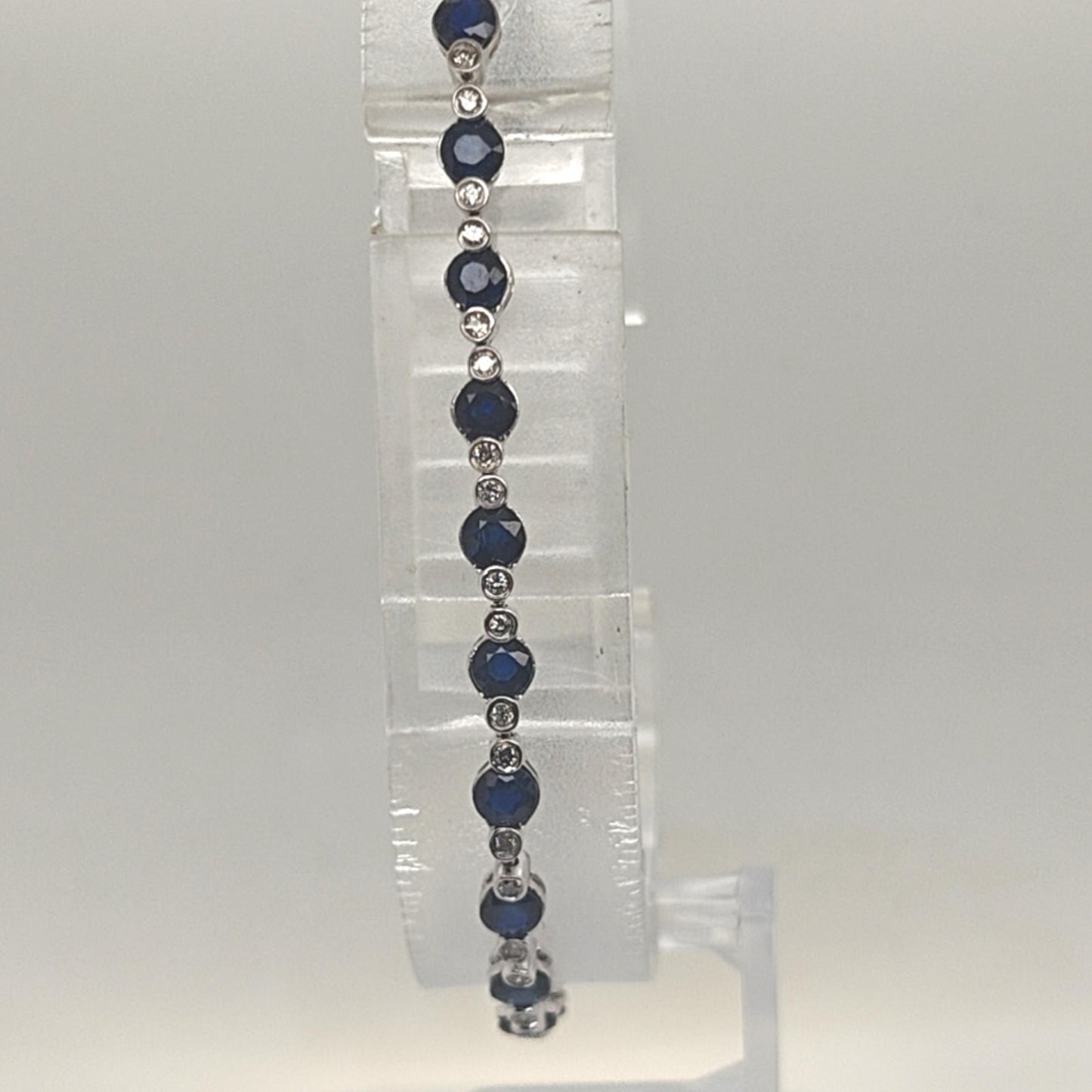 SAPPHIRE AND DIAMOND TENNIS BRACELET WHITE GOLD