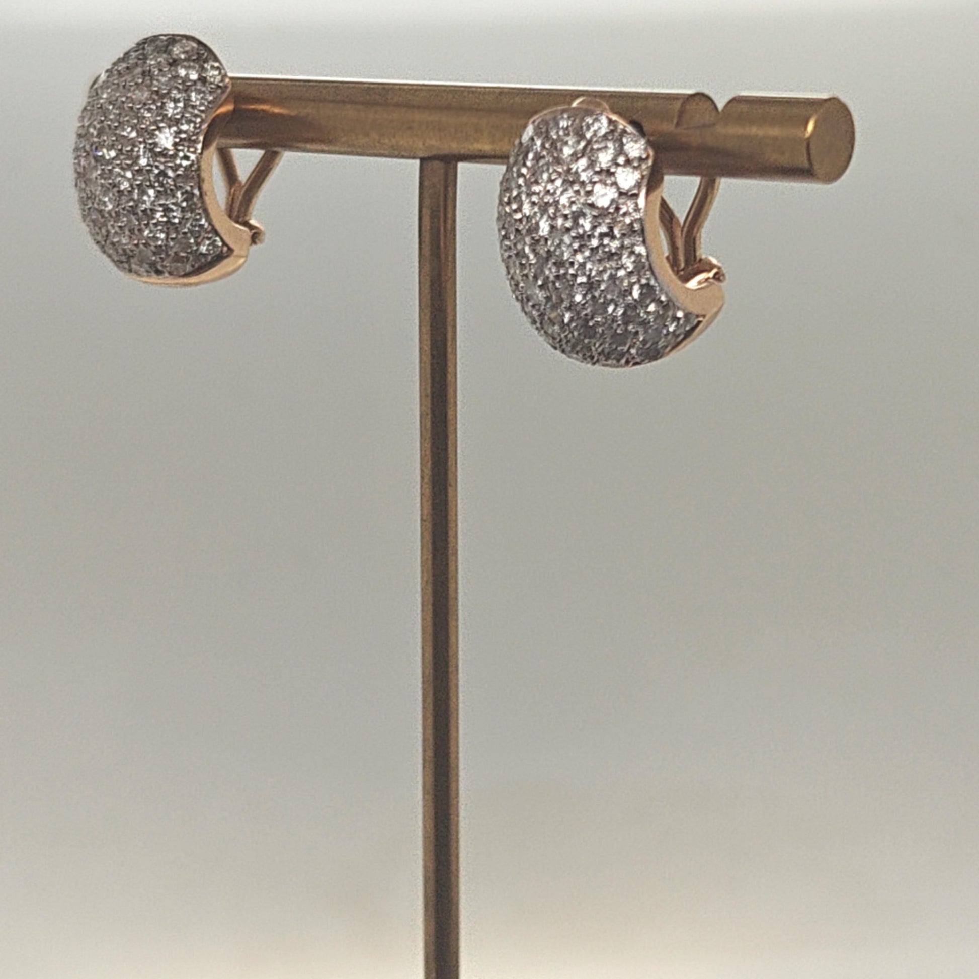 DIAMOND HUGGIE PAVE 2.06CTW CLIP ON EARRINGS YELLOW GOLD