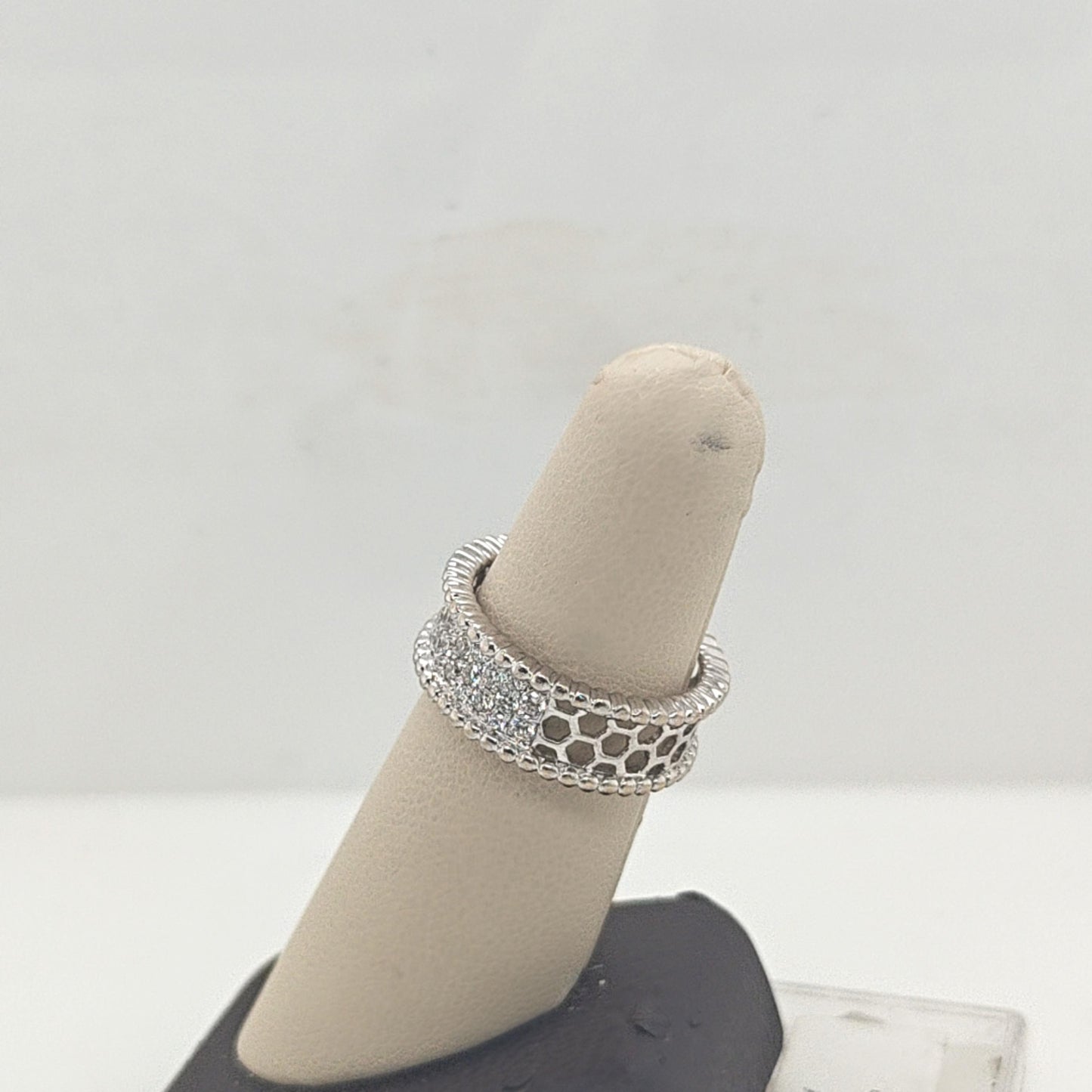 DIAMOND PAVE BAND RING 1.35CTW WHITE GOLD